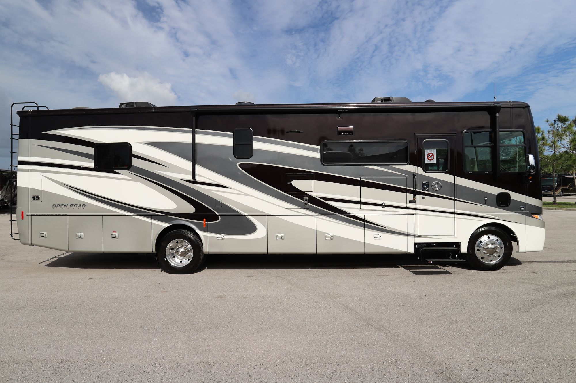 New 2021 Tiffin Motor Homes Allegro 36LA Class A  For Sale