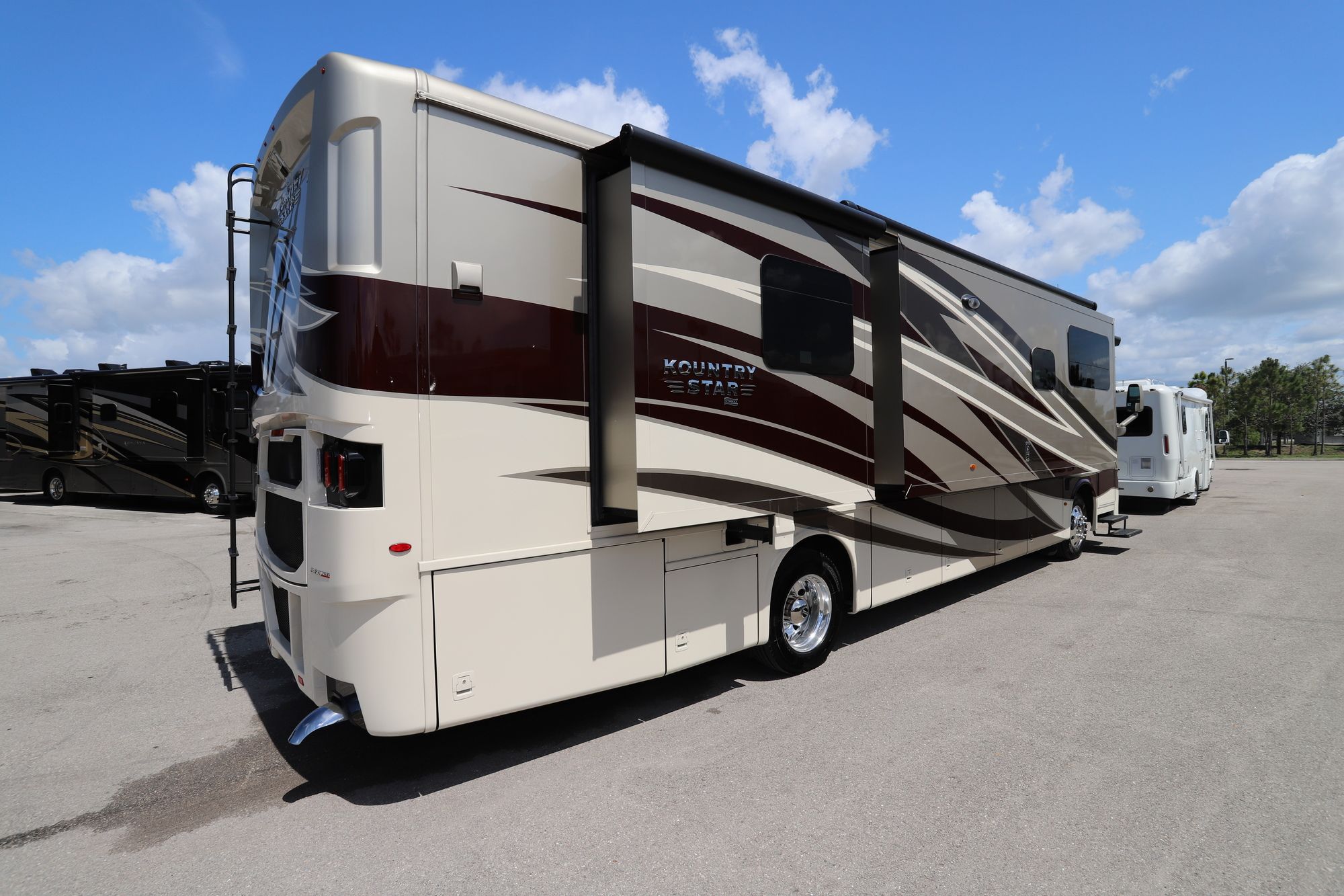 New 2021 Newmar Kountry Star 3717 Class A  For Sale