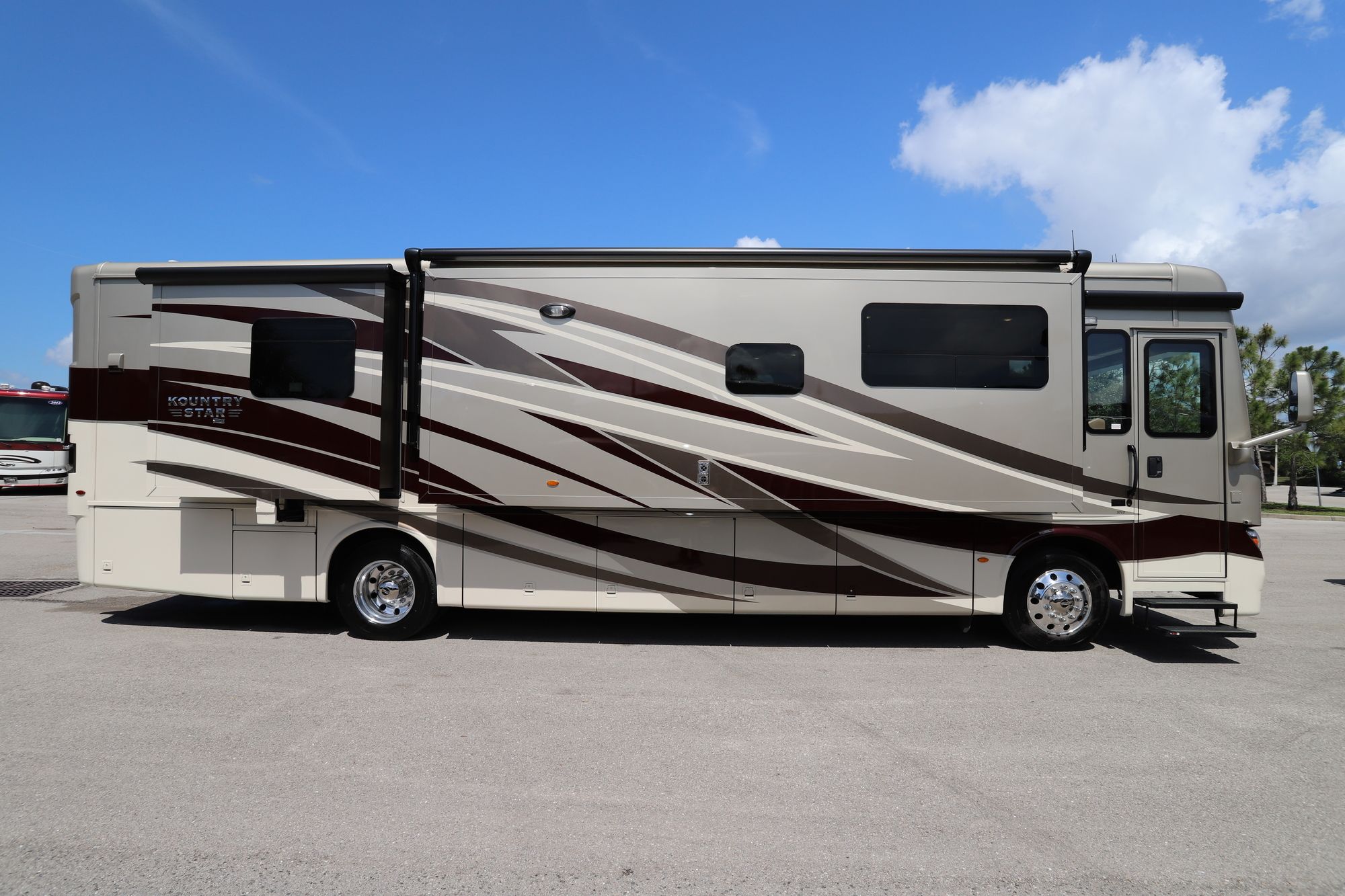 New 2021 Newmar Kountry Star 3717 Class A  For Sale