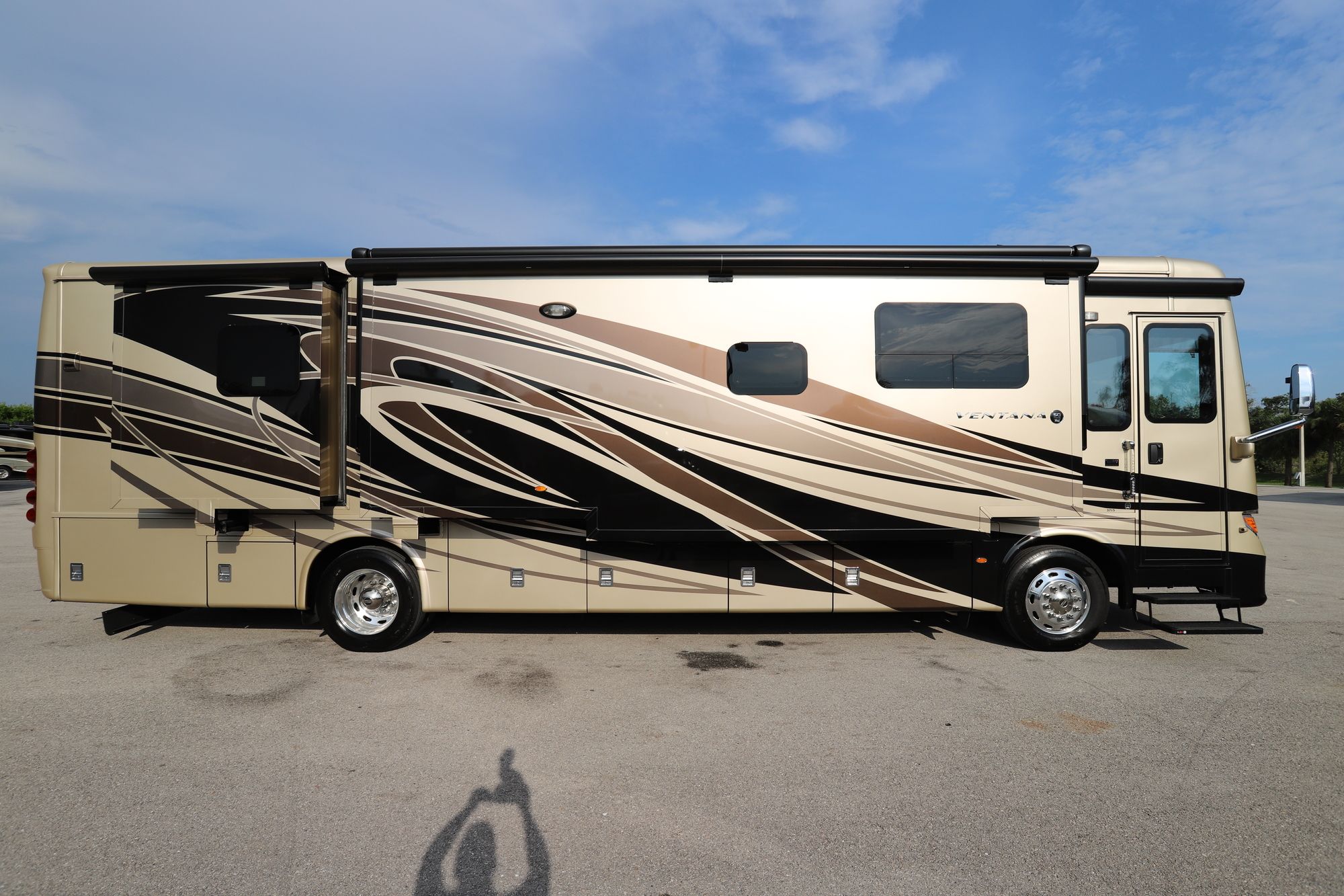 Used 2018 Newmar Ventana 3715 Class A  For Sale