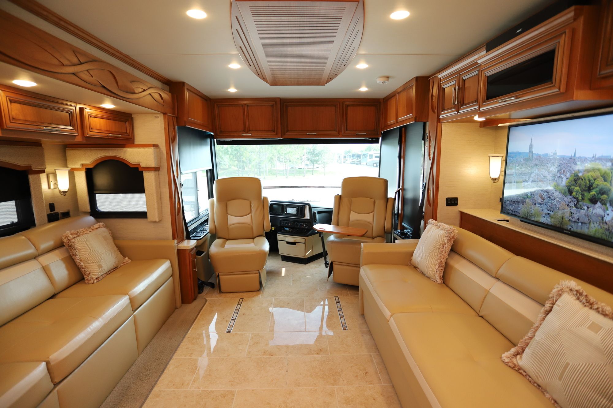 Used 2018 Newmar Ventana 3715 Class A  For Sale