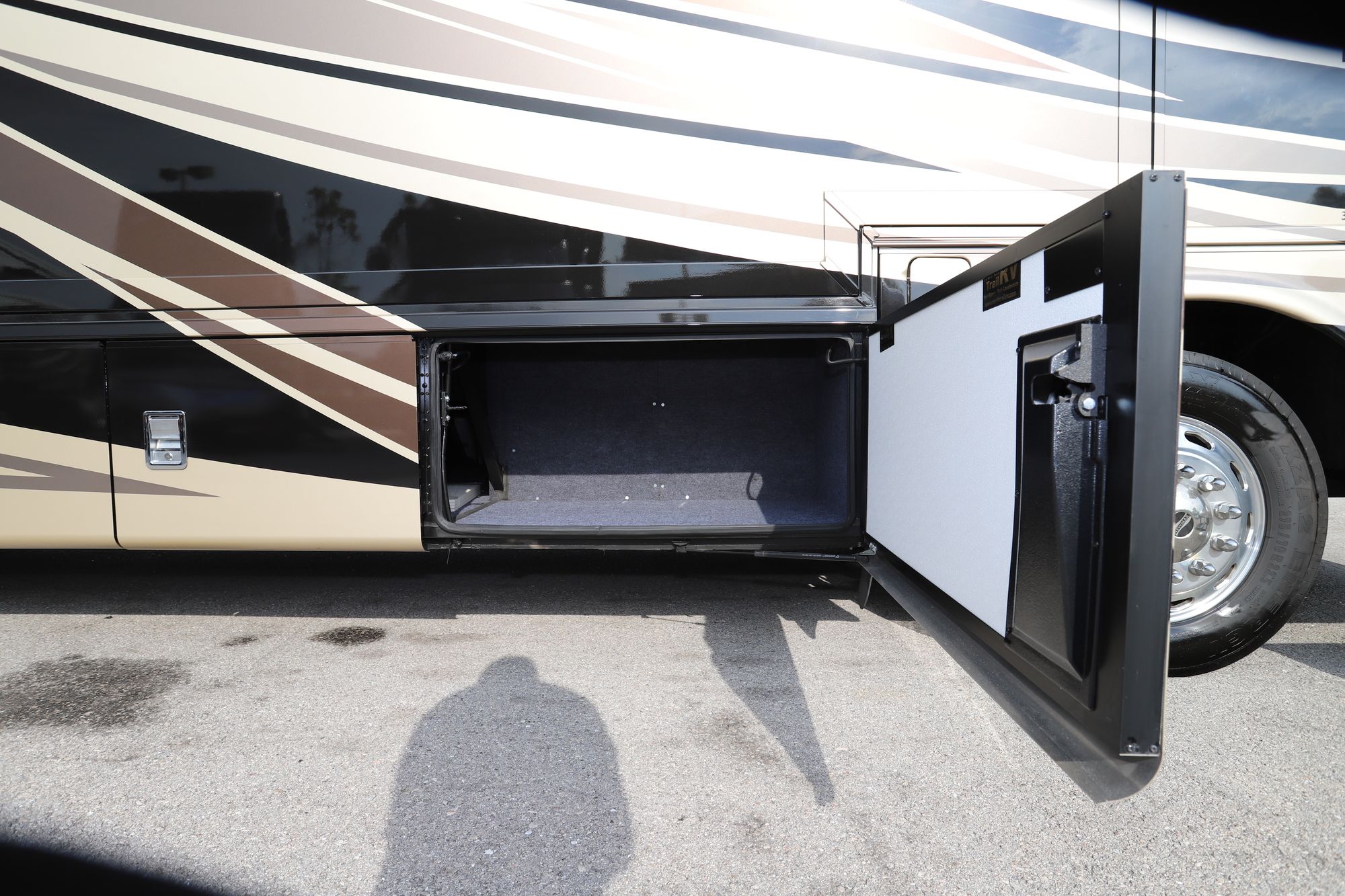 Used 2018 Newmar Ventana 3715 Class A  For Sale