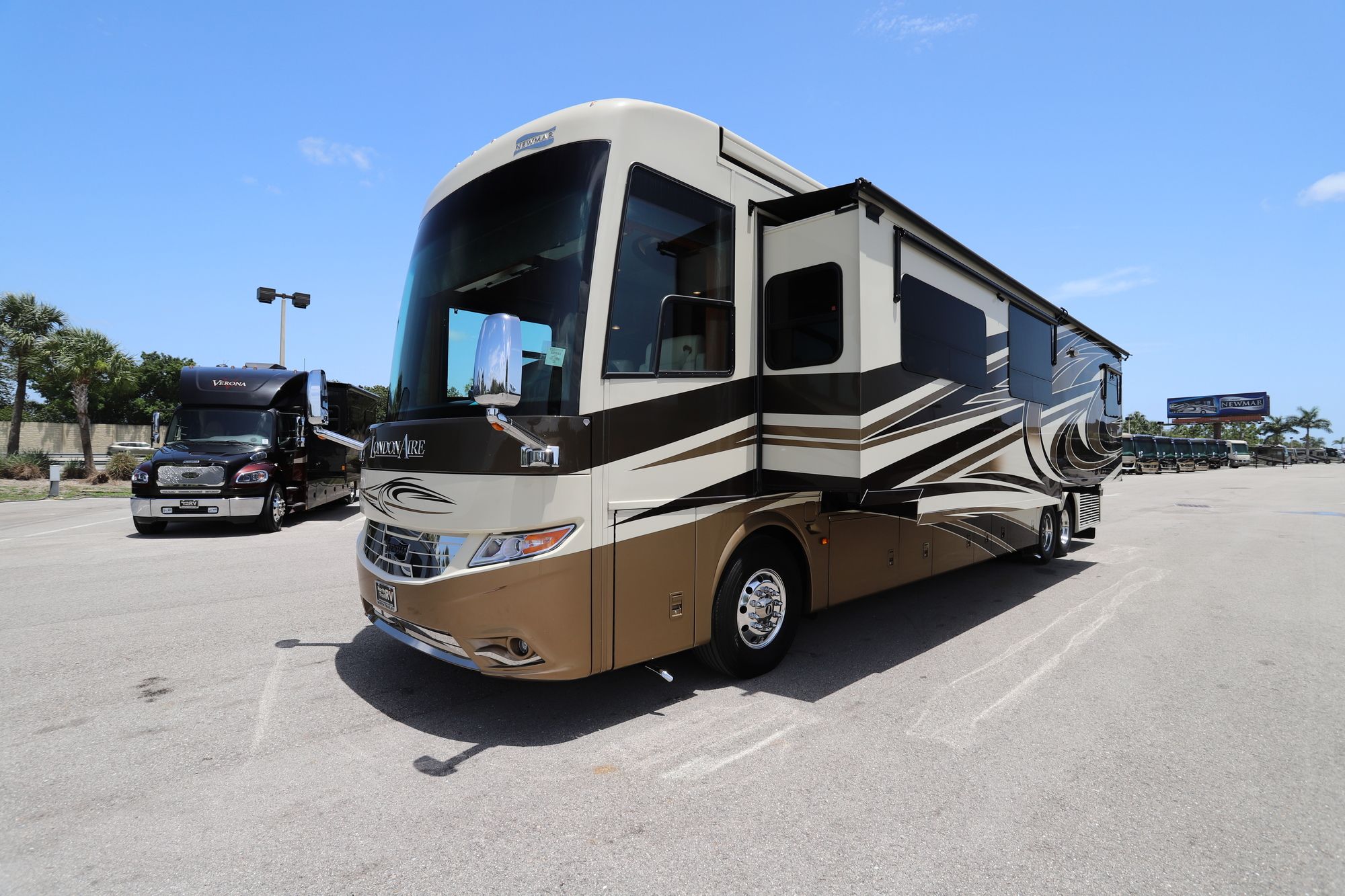 Used 2015 Newmar London Aire 4503 Class A  For Sale