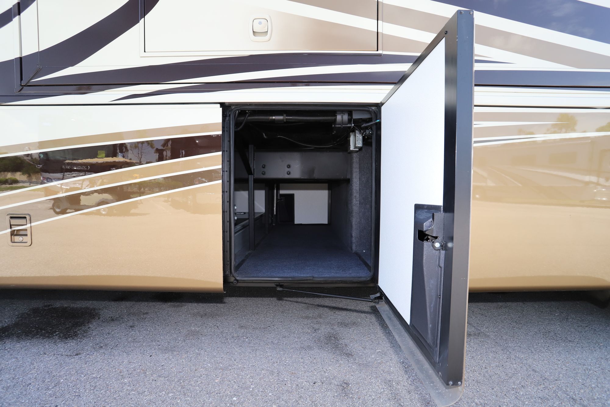 Used 2015 Newmar London Aire 4503 Class A  For Sale