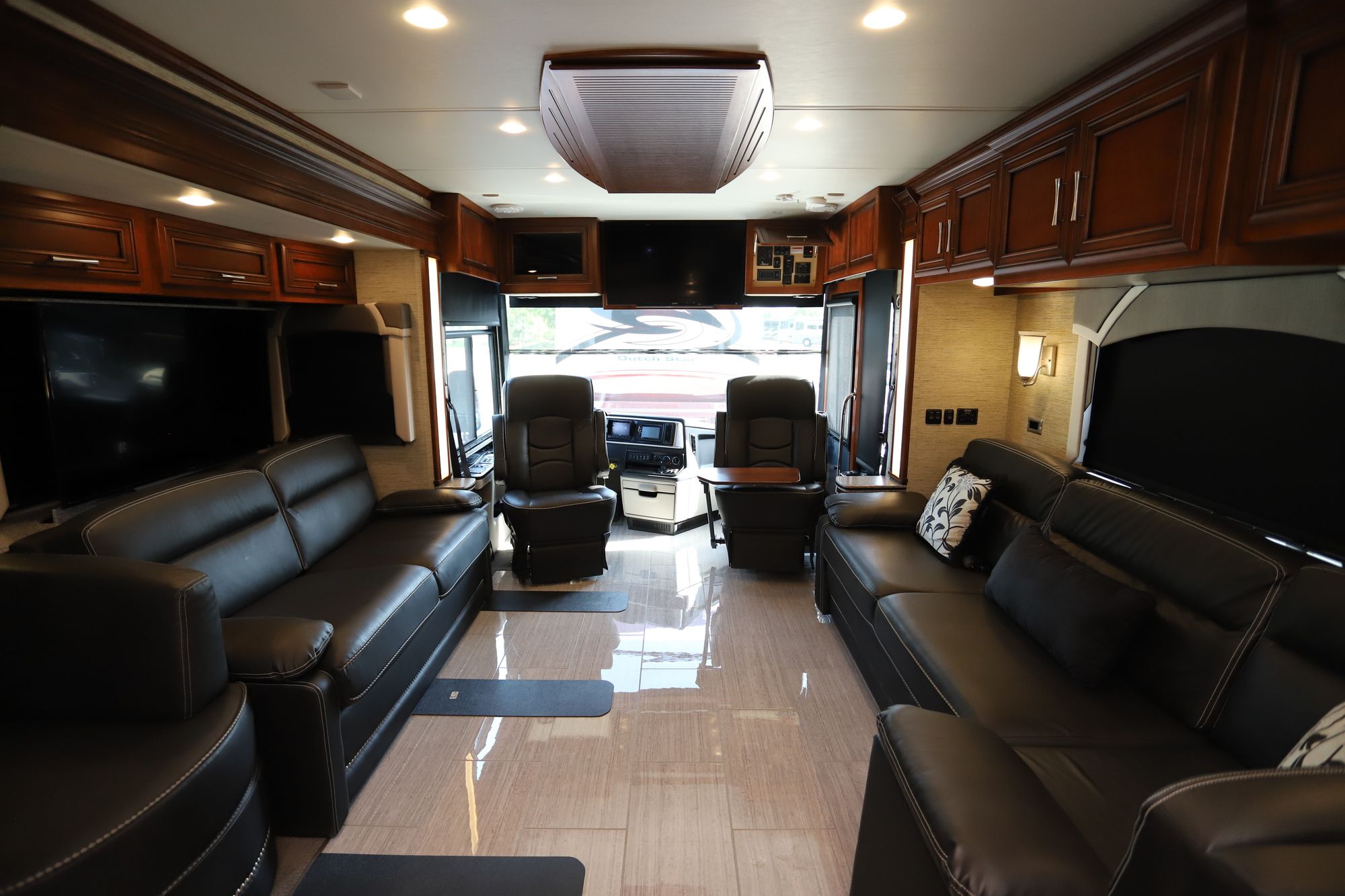 Used 2016 Newmar Ventana 4316 Class A  For Sale