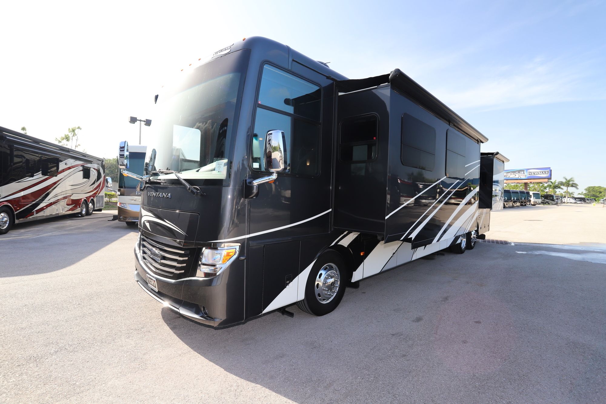 Used 2016 Newmar Ventana 4316 Class A  For Sale