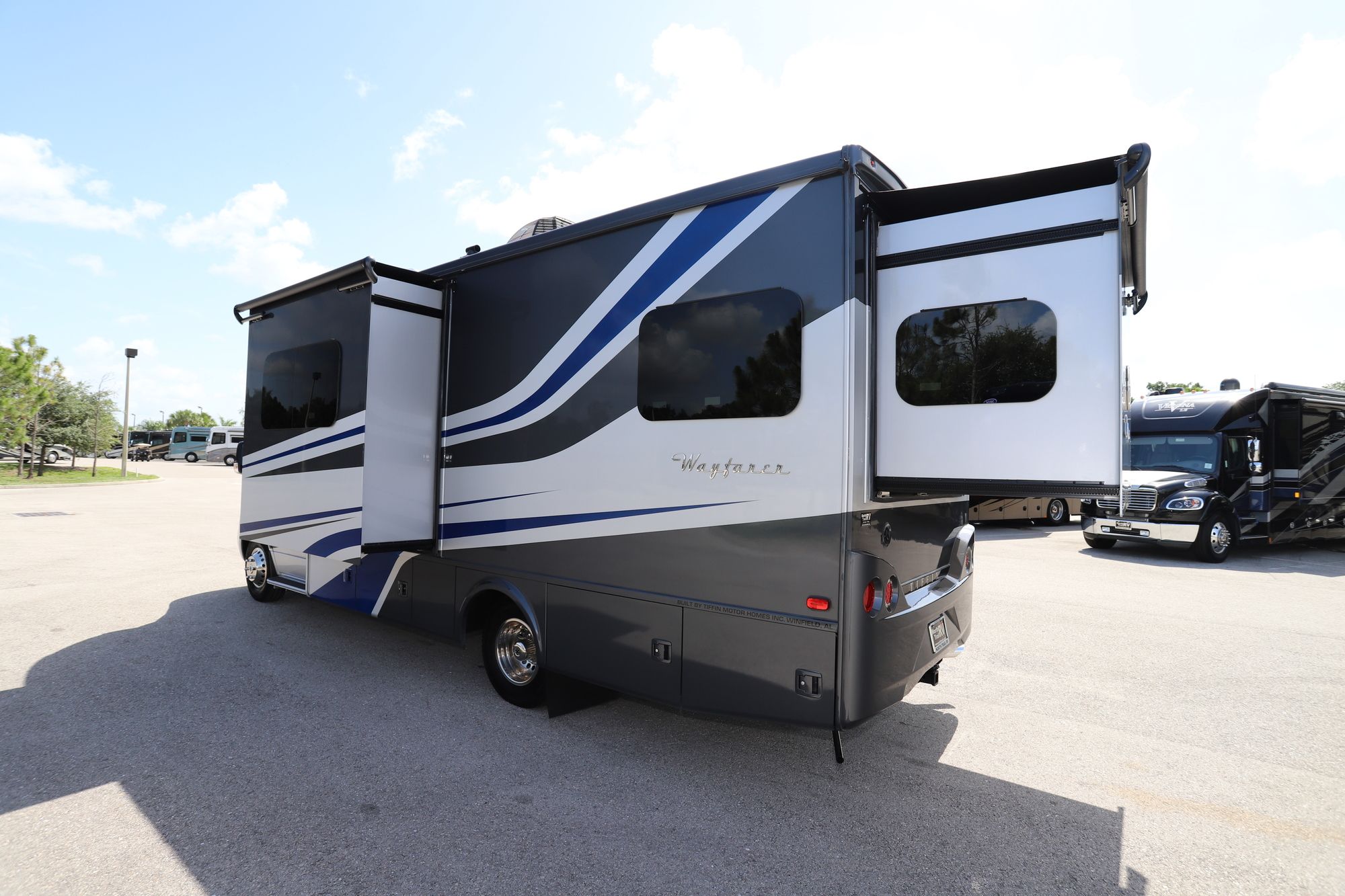 Used 2020 Tiffin Motor Homes Wayfarer 25QW Class C  For Sale