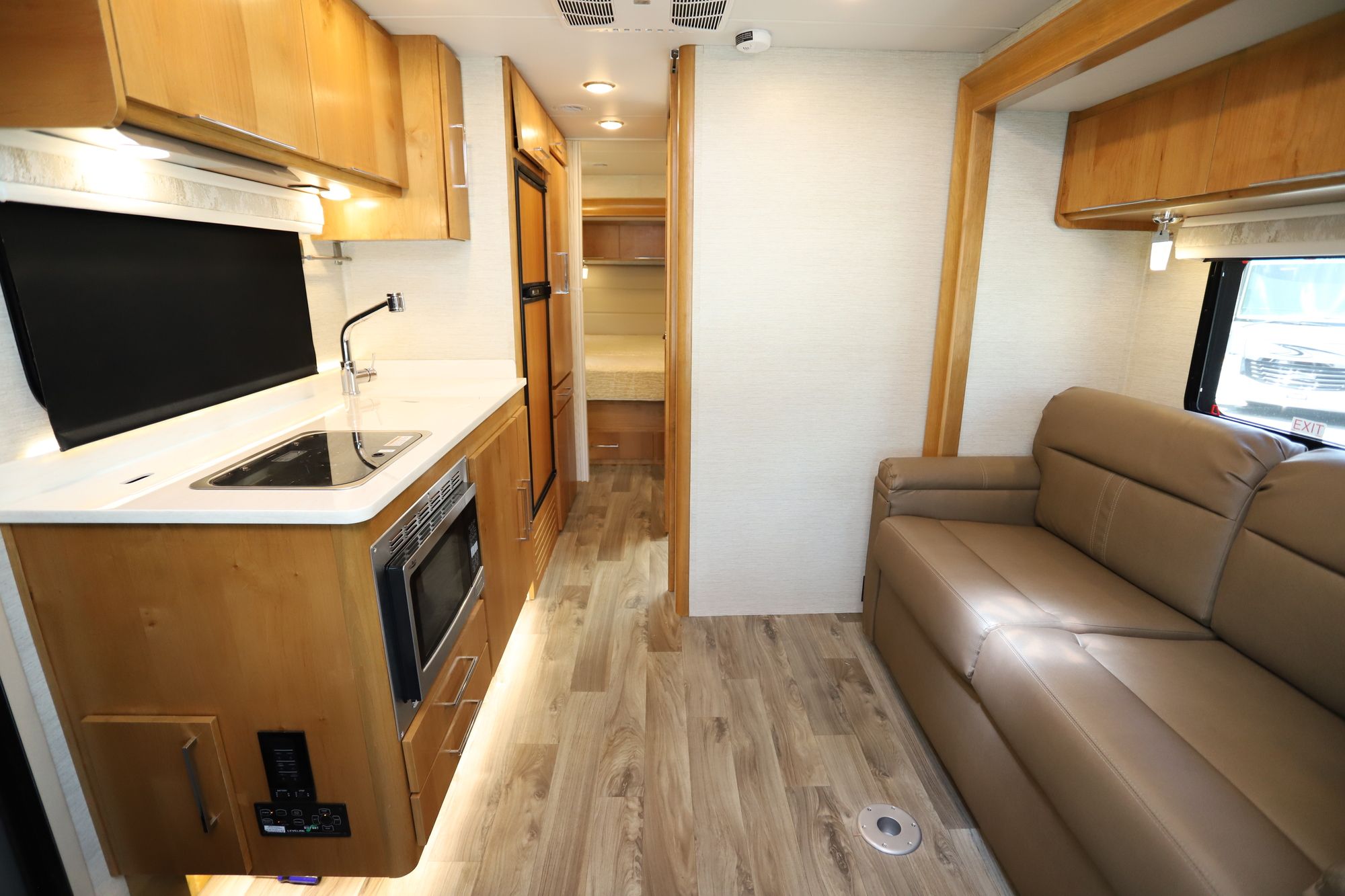 Used 2020 Tiffin Motor Homes Wayfarer 25QW Class C  For Sale