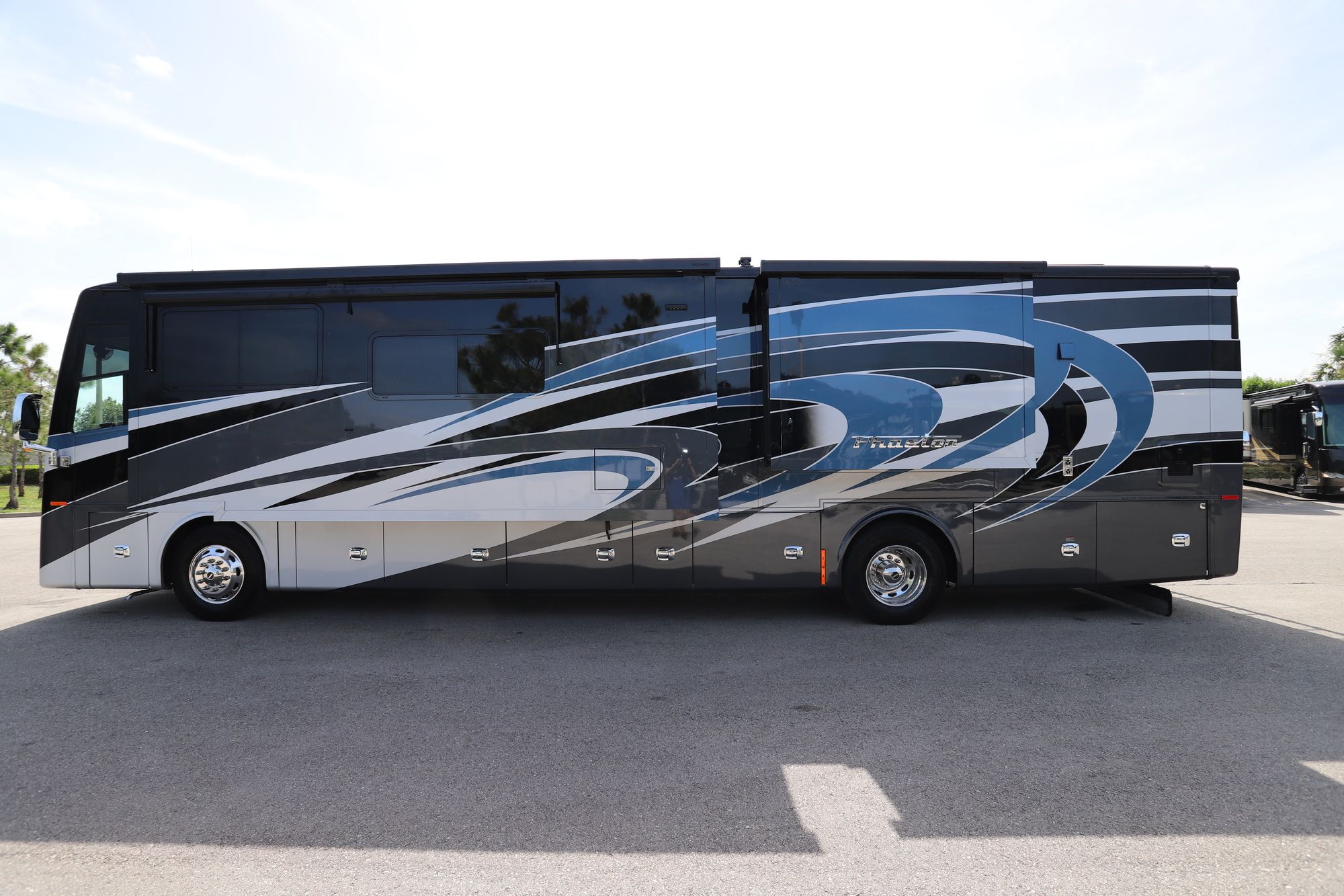 New 2020 Tiffin Motor Homes Phaeton 40QBH Class A  For Sale