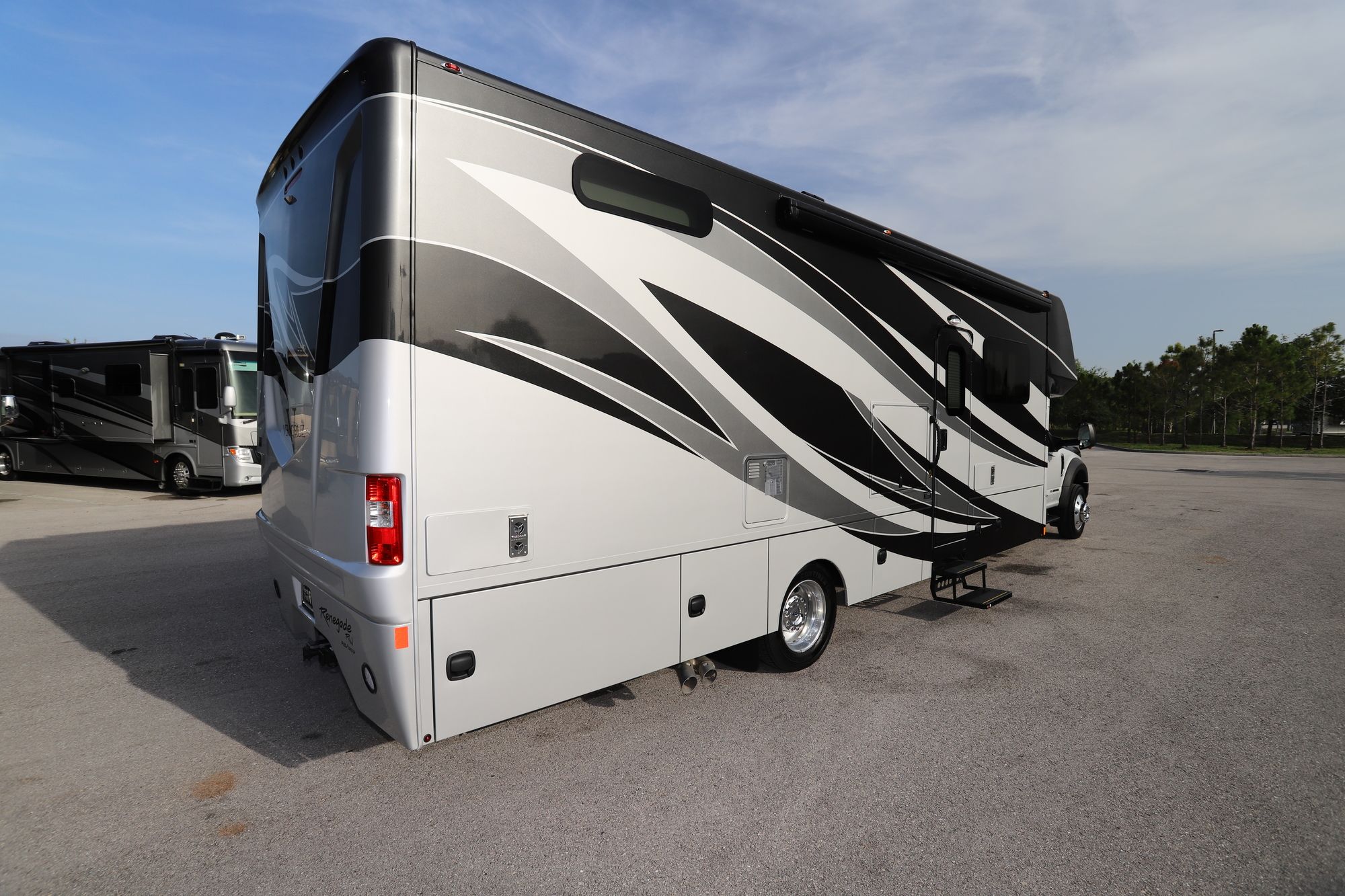 New 2021 Renegade Rv Veracruz 35FWS Class C  For Sale