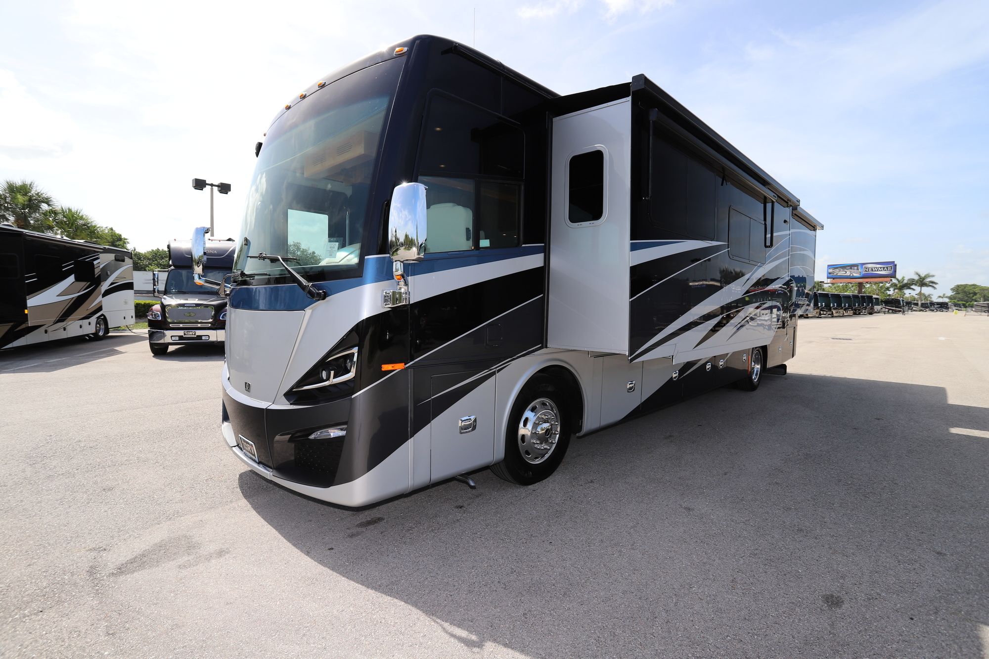 New 2020 Tiffin Motor Homes Phaeton 40QBH Class A  For Sale