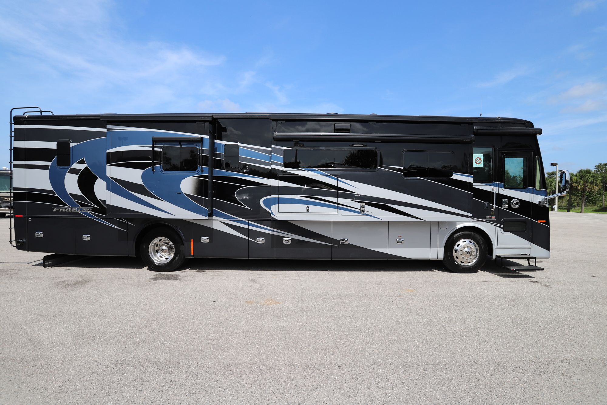 New 2020 Tiffin Motor Homes Phaeton 40QBH Class A  For Sale