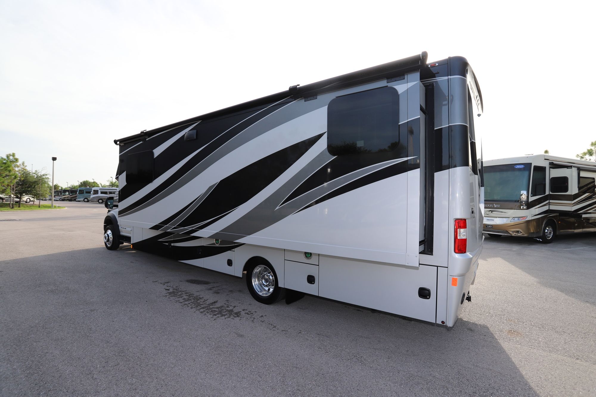 New 2021 Renegade Rv Veracruz 35FWS Class C  For Sale