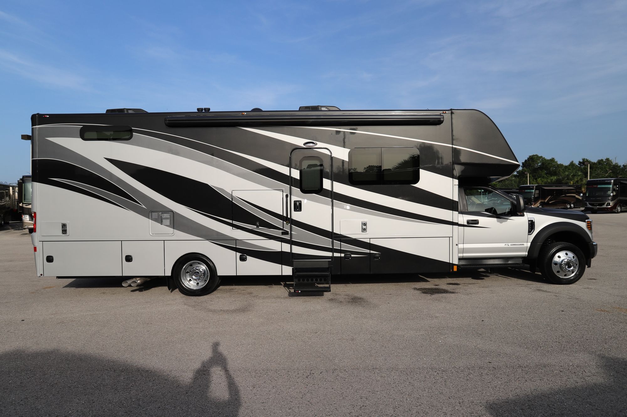 New 2021 Renegade Rv Veracruz 35FWS Class C  For Sale