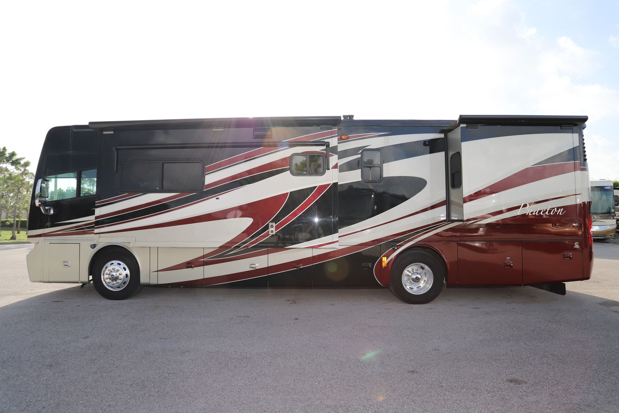 Used 2013 Tiffin Motor Homes Phaeton 36GH Class A  For Sale