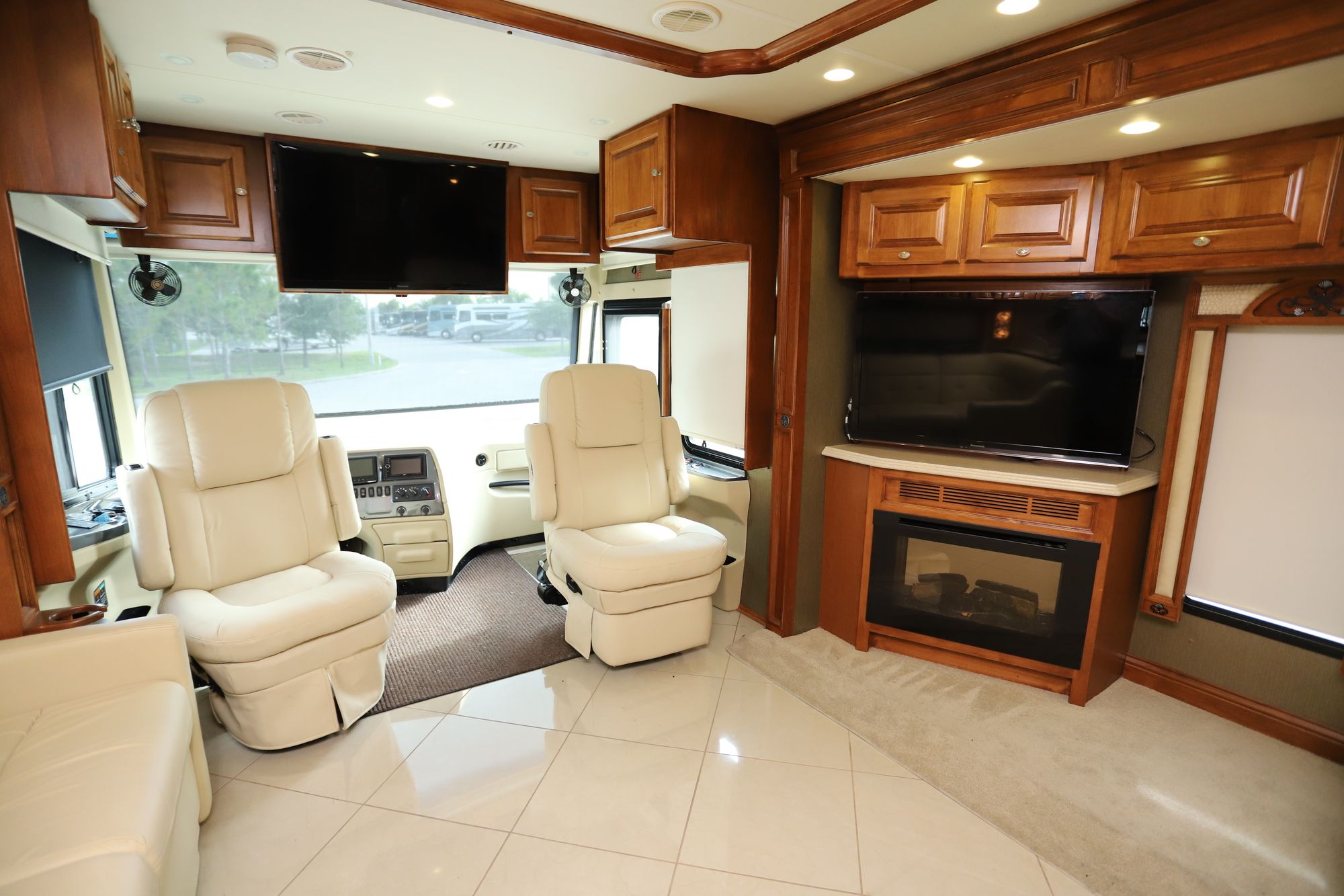 Used 2013 Tiffin Motor Homes Phaeton 36GH Class A  For Sale