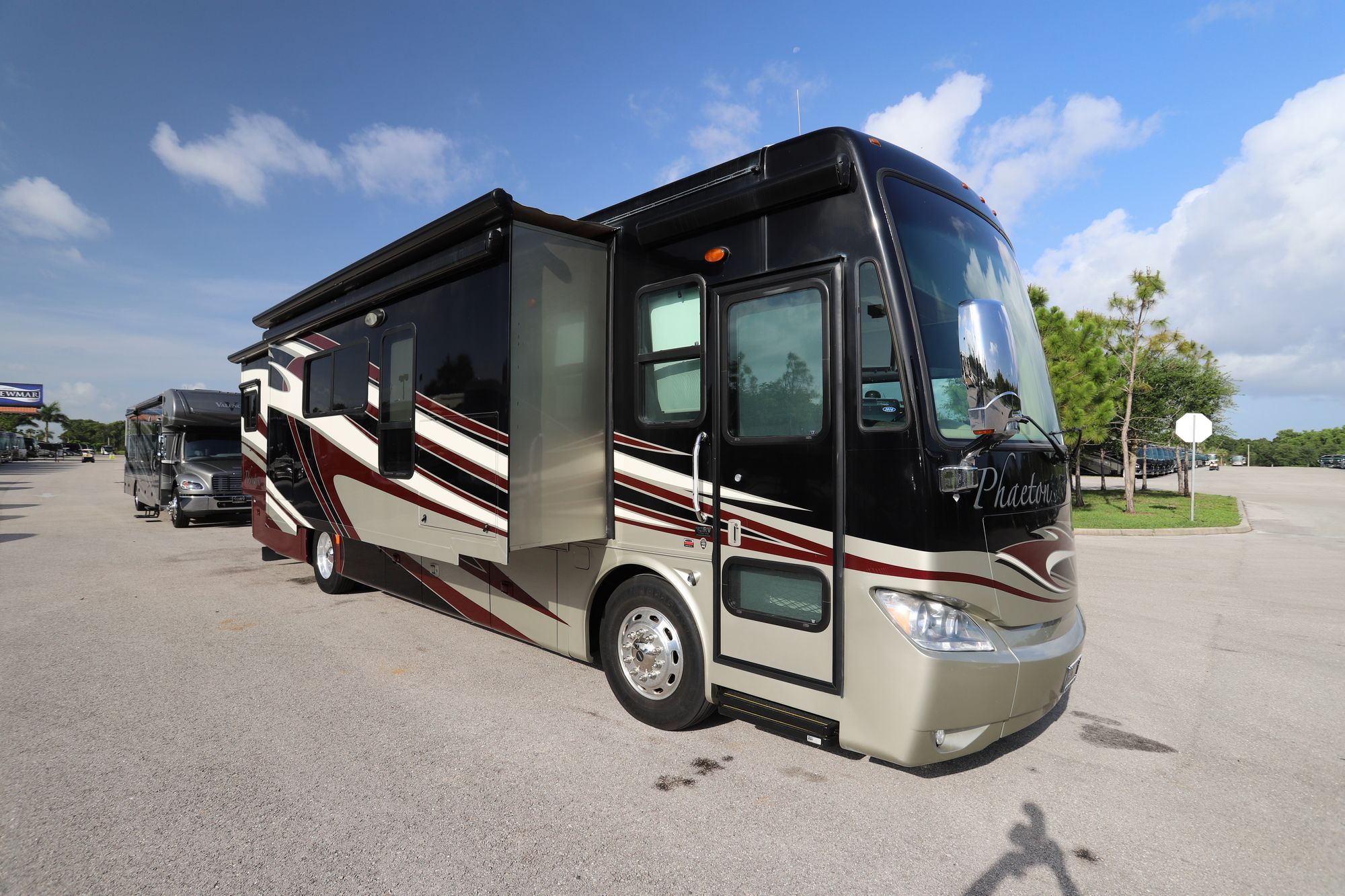 Used 2013 Tiffin Motor Homes Phaeton 36GH Class A  For Sale