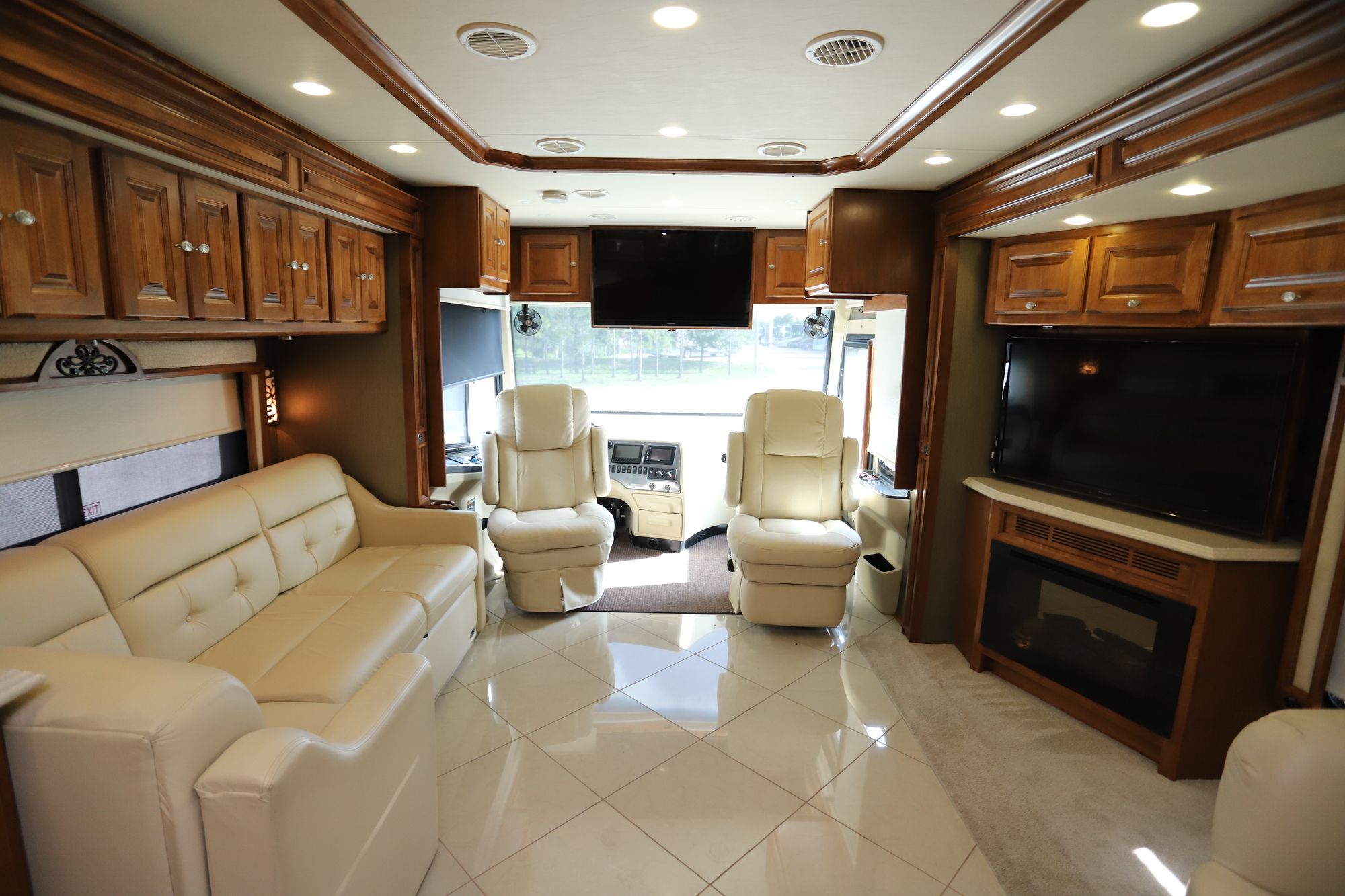 Used 2013 Tiffin Motor Homes Phaeton 36GH Class A  For Sale