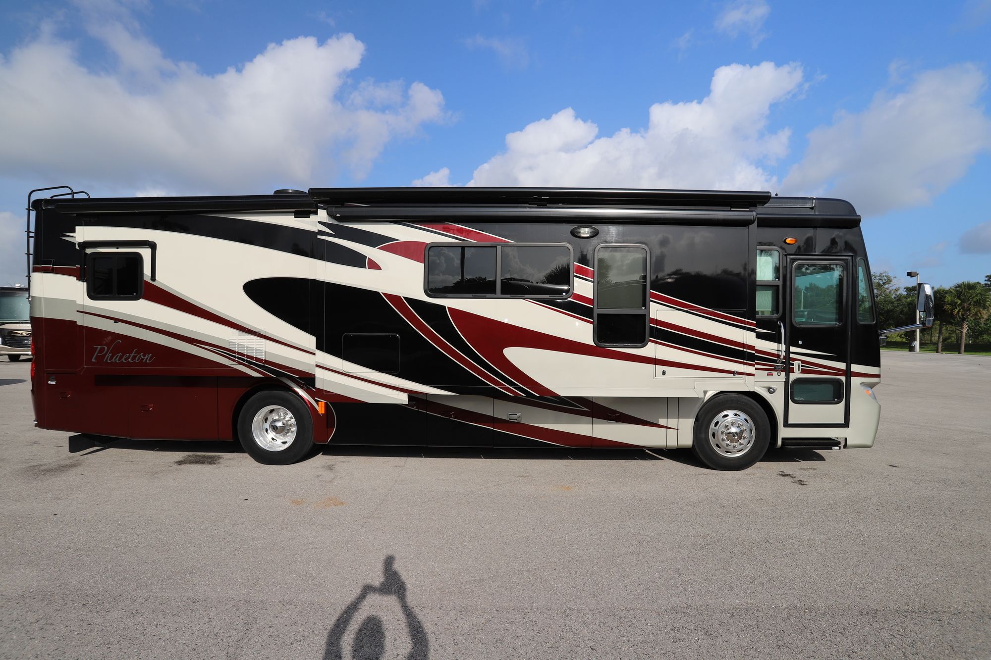 Used 2013 Tiffin Motor Homes Phaeton 36GH Class A  For Sale