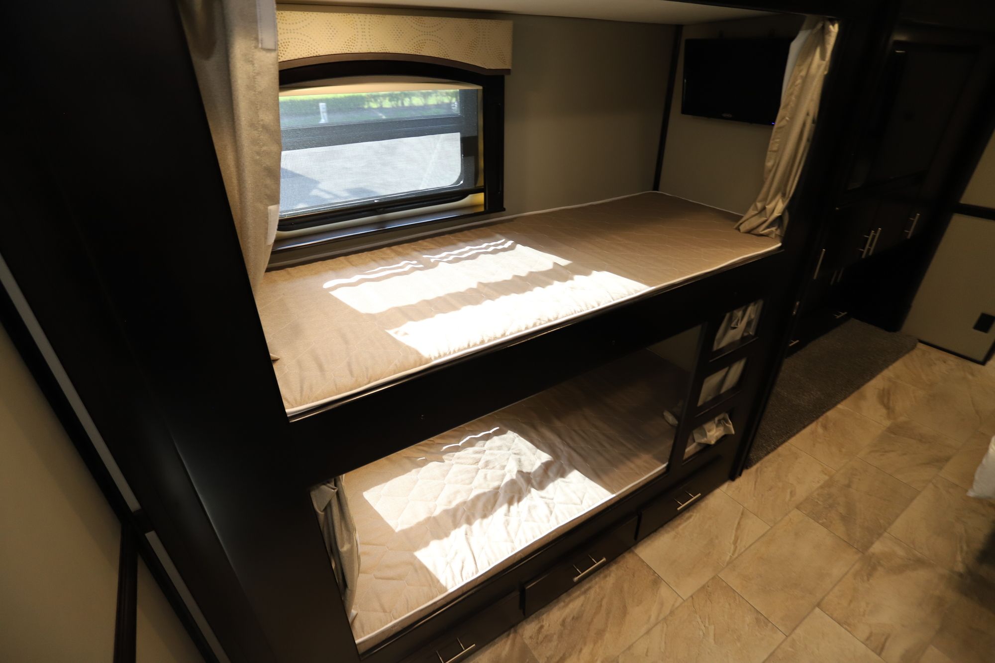 Used 2019 Renegade Rv Classic 45CBK Super C  For Sale