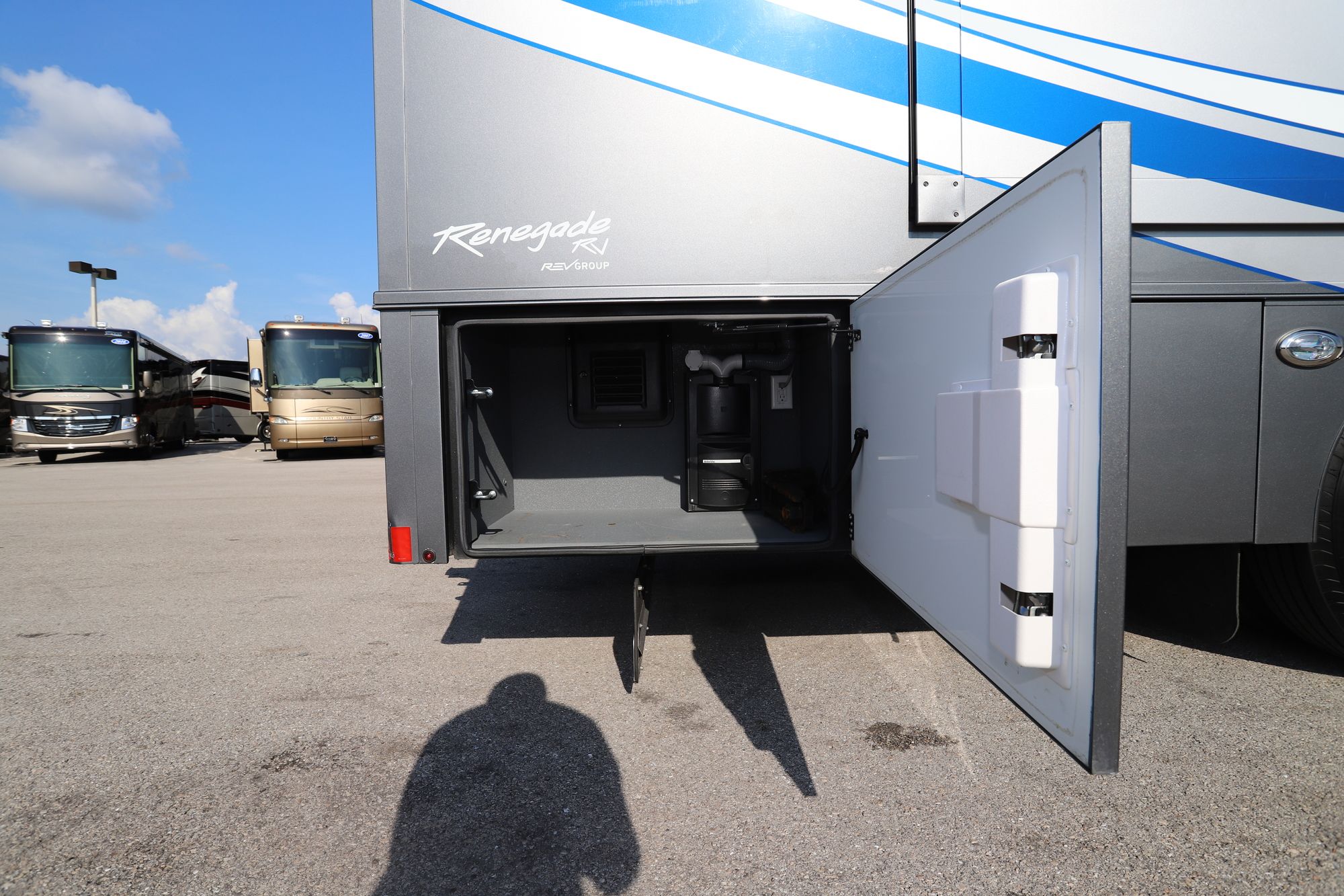 Used 2019 Renegade Rv Classic 45CBK Super C  For Sale