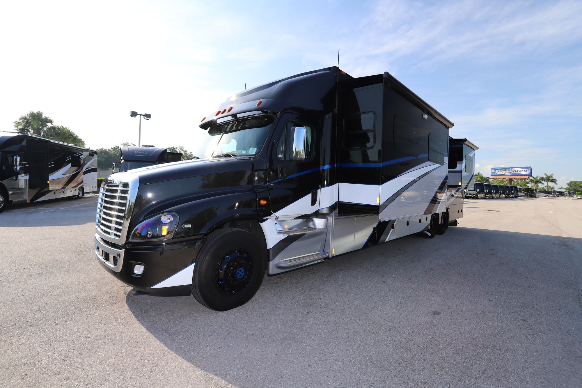 Used 2019 Renegade Rv Classic 45CBK Super C  For Sale