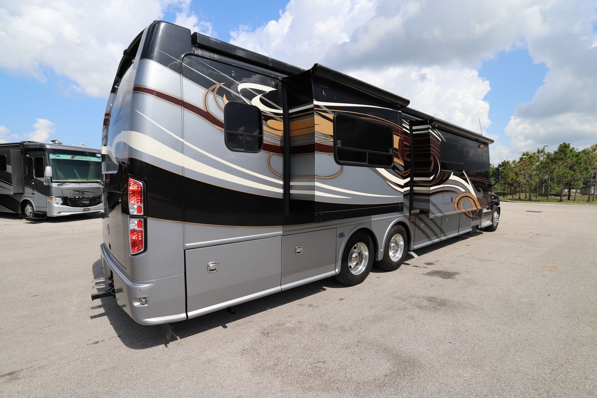 Used 2014 Forest River Grand Sport Ultra 453 Super C  For Sale