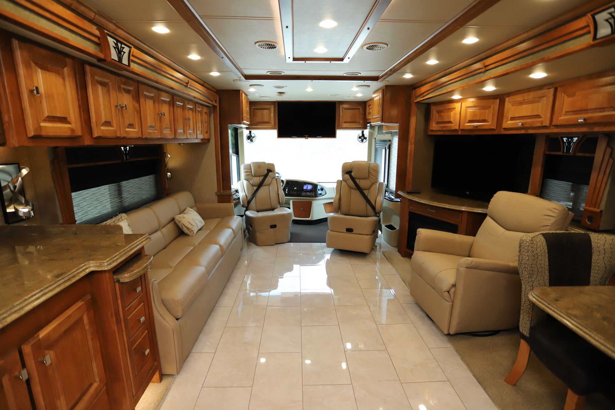 Used 2017 Tiffin Motor Homes Phaeton 36GH Class A  For Sale