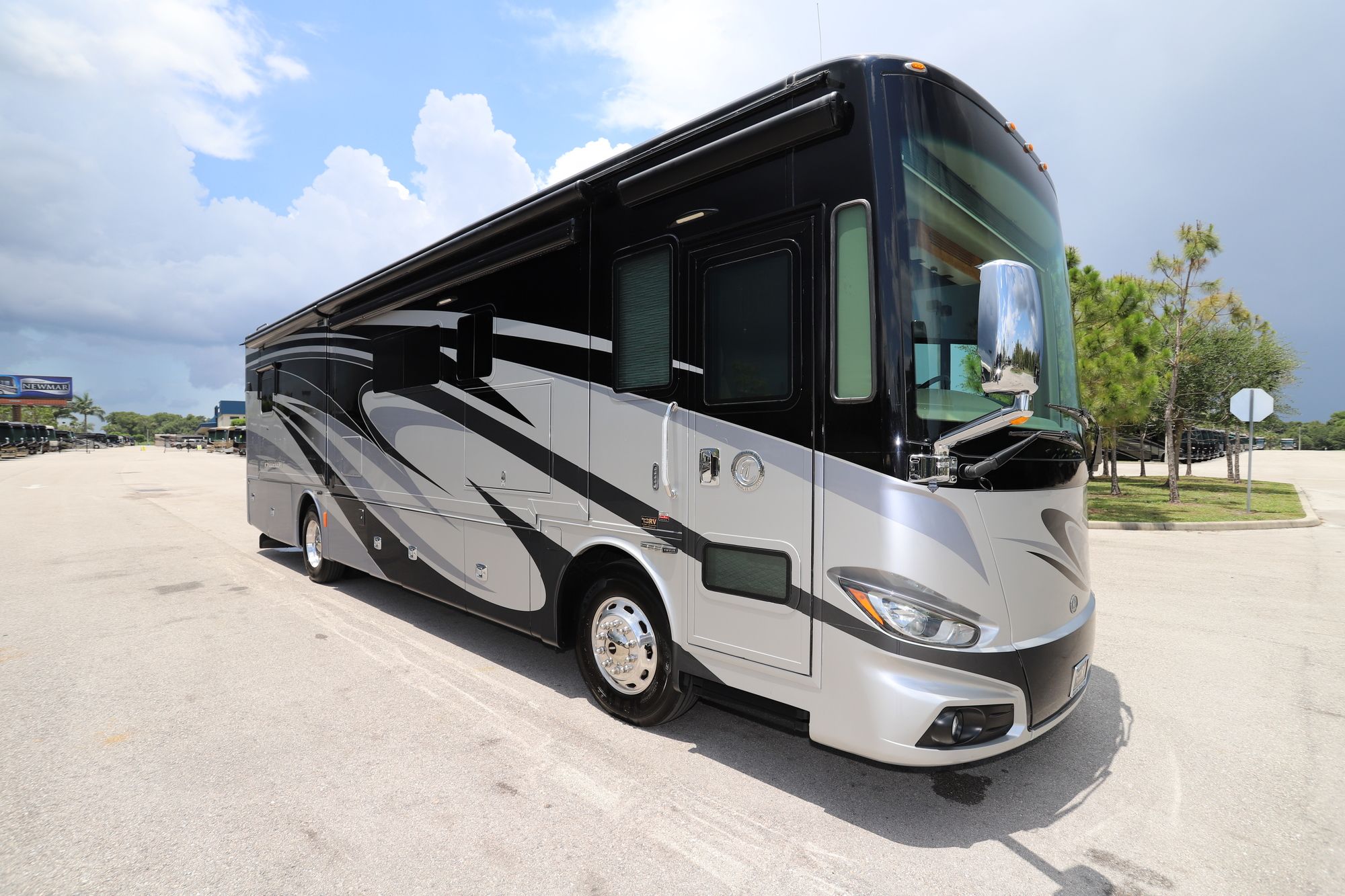 Used 2017 Tiffin Motor Homes Phaeton 36GH Class A  For Sale