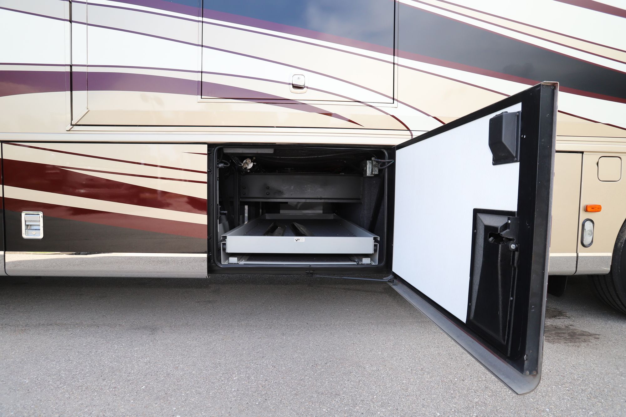 Used 2016 Newmar Dutch Star 4018 Class A  For Sale