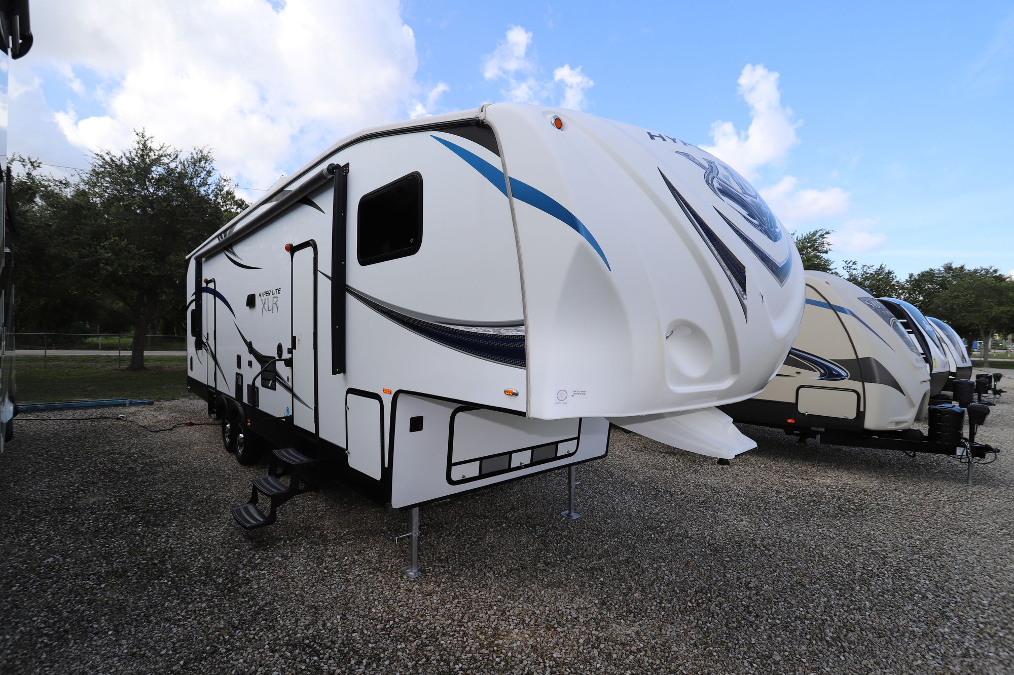 Used 2013 Forest River Hyperlightxlr 30HFS5 Fifth Wheel  For Sale