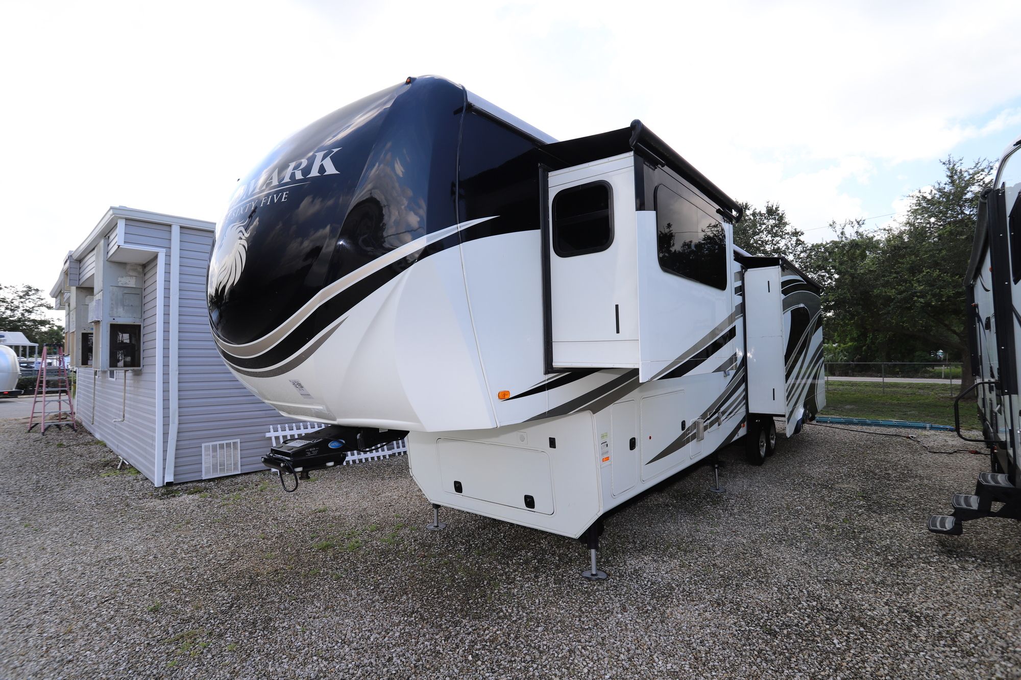 Used 2016 Heartland Rv Landmark 365 KEYWEST Fifth Wheel  For Sale