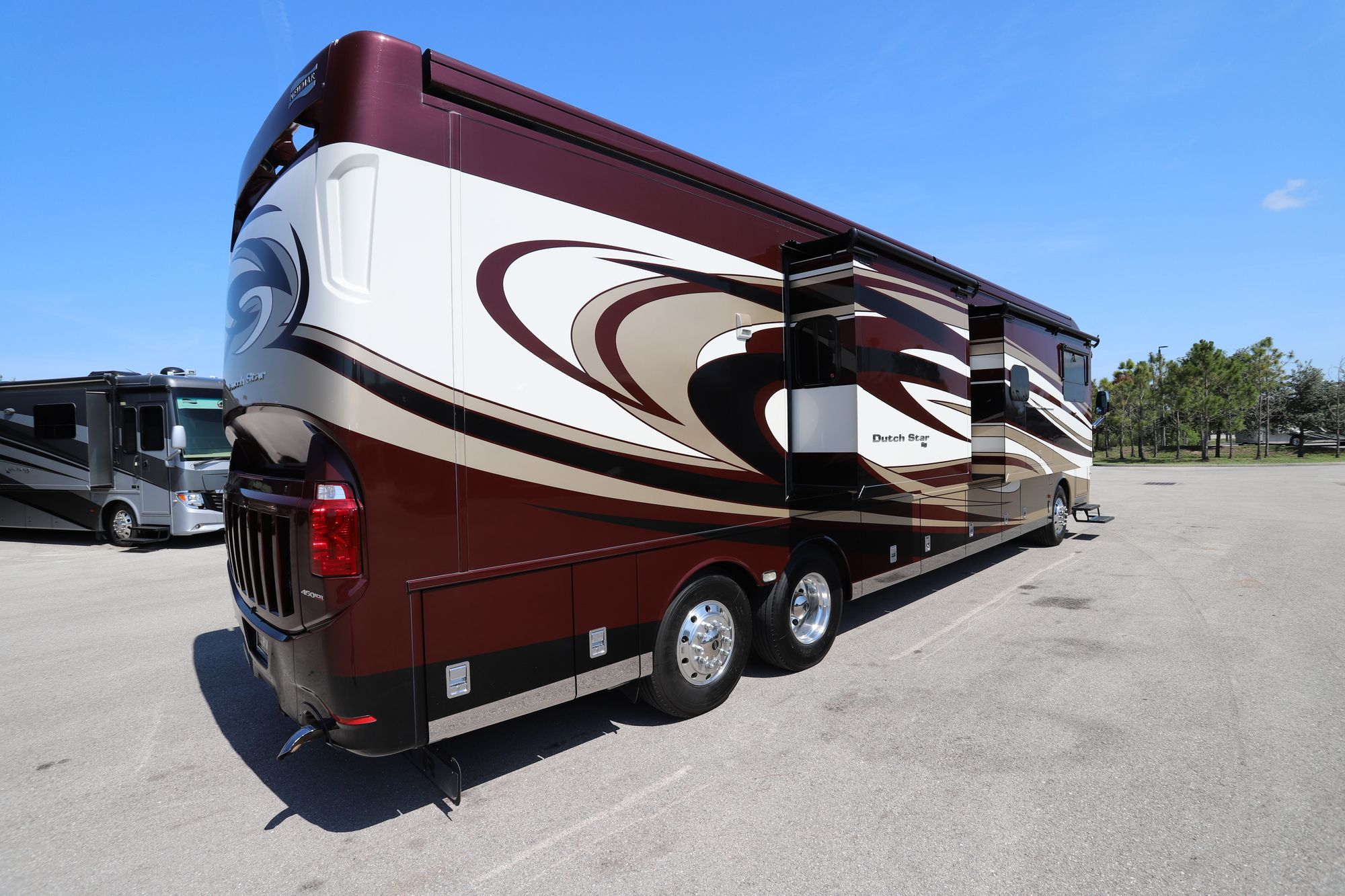 Used 2016 Newmar Dutch Star 4369 Class A  For Sale