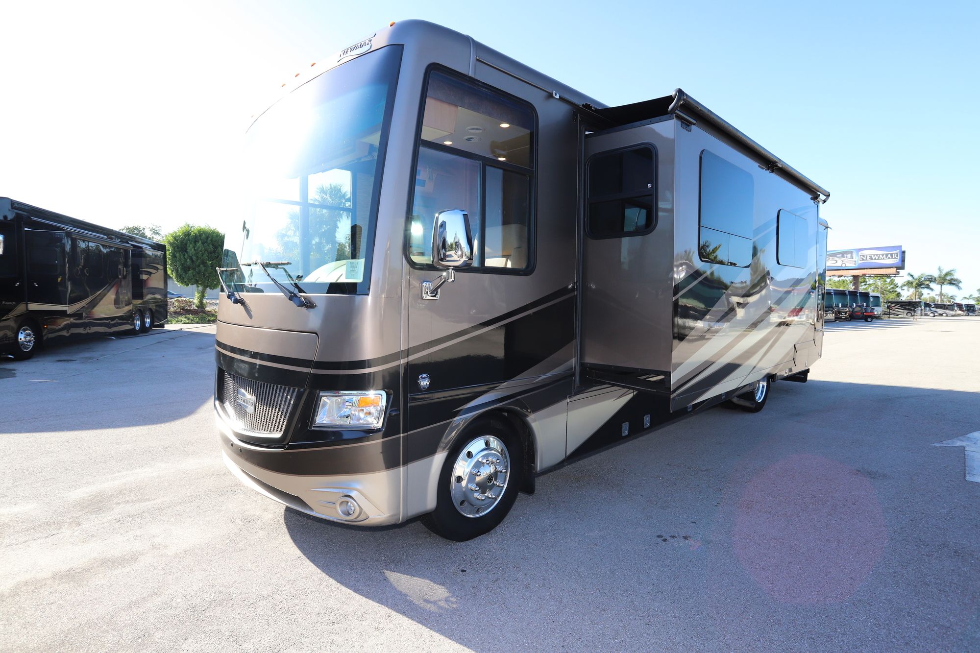 Used 2018 Newmar Canyon Star 3710 Class A  For Sale