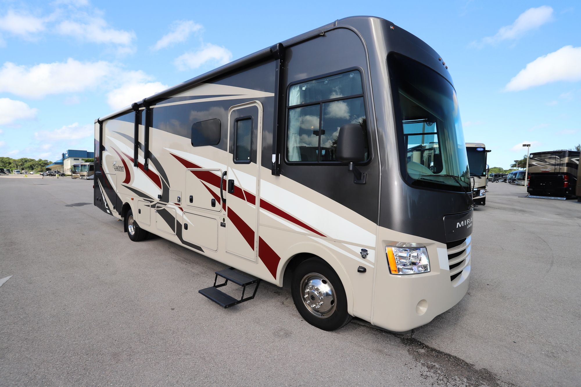 Used 2020 Coachmen Mirada 32SS Class A  For Sale