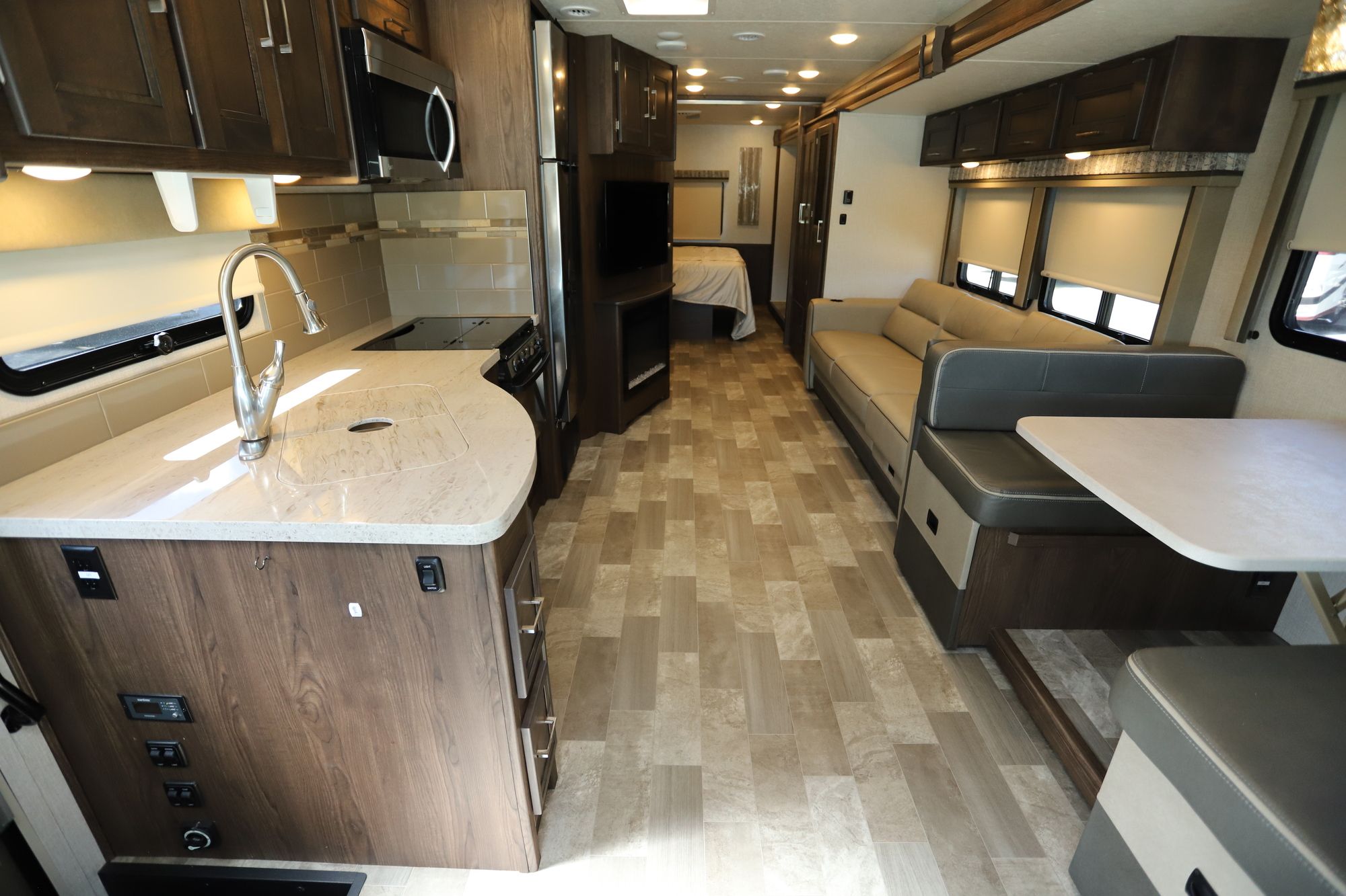 Used 2020 Coachmen Mirada 32SS Class A  For Sale