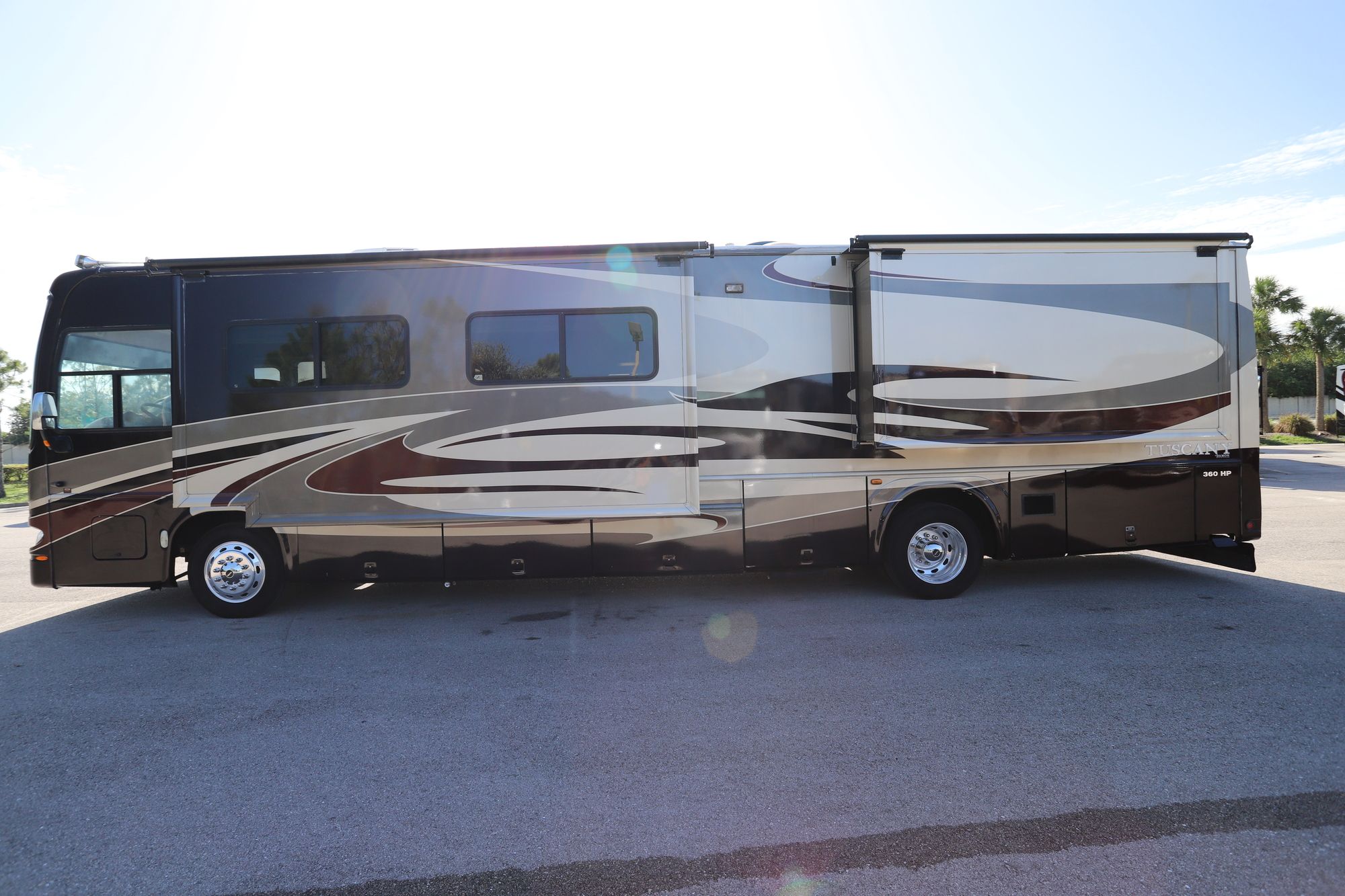 Used 2008 Damon Tuscany 4054 Class A  For Sale