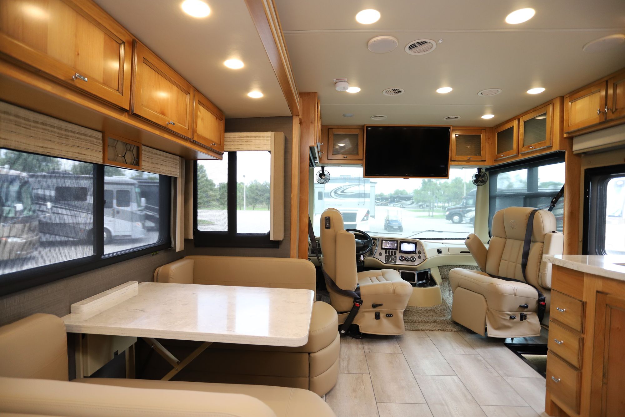 New 2021 Tiffin Motor Homes Allegro 32SA Class A  For Sale