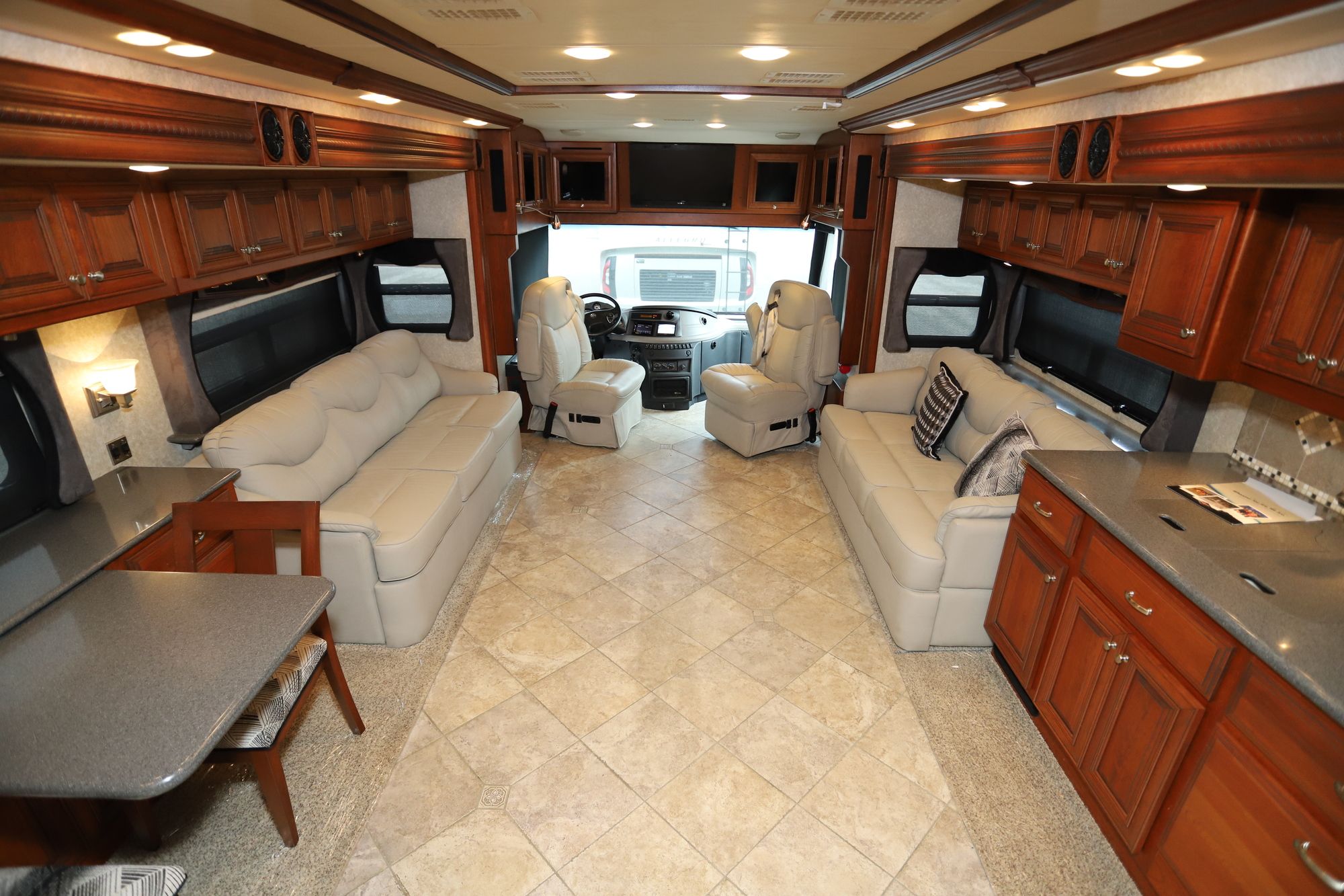 Used 2012 American Revolution 42T Class A  For Sale