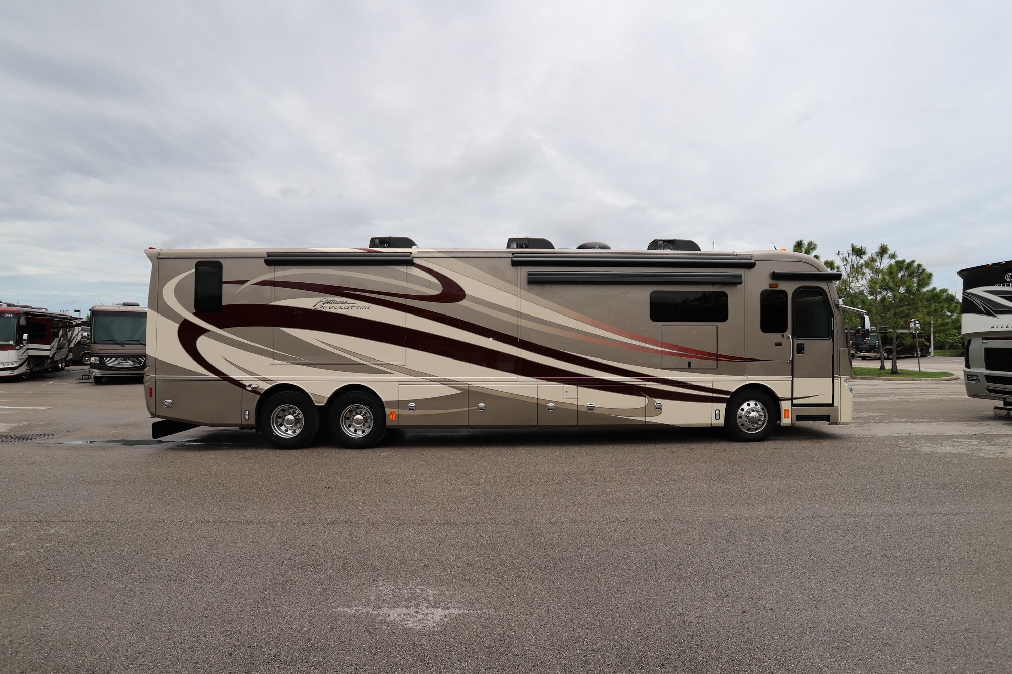 Used 2012 American Revolution 42T Class A  For Sale