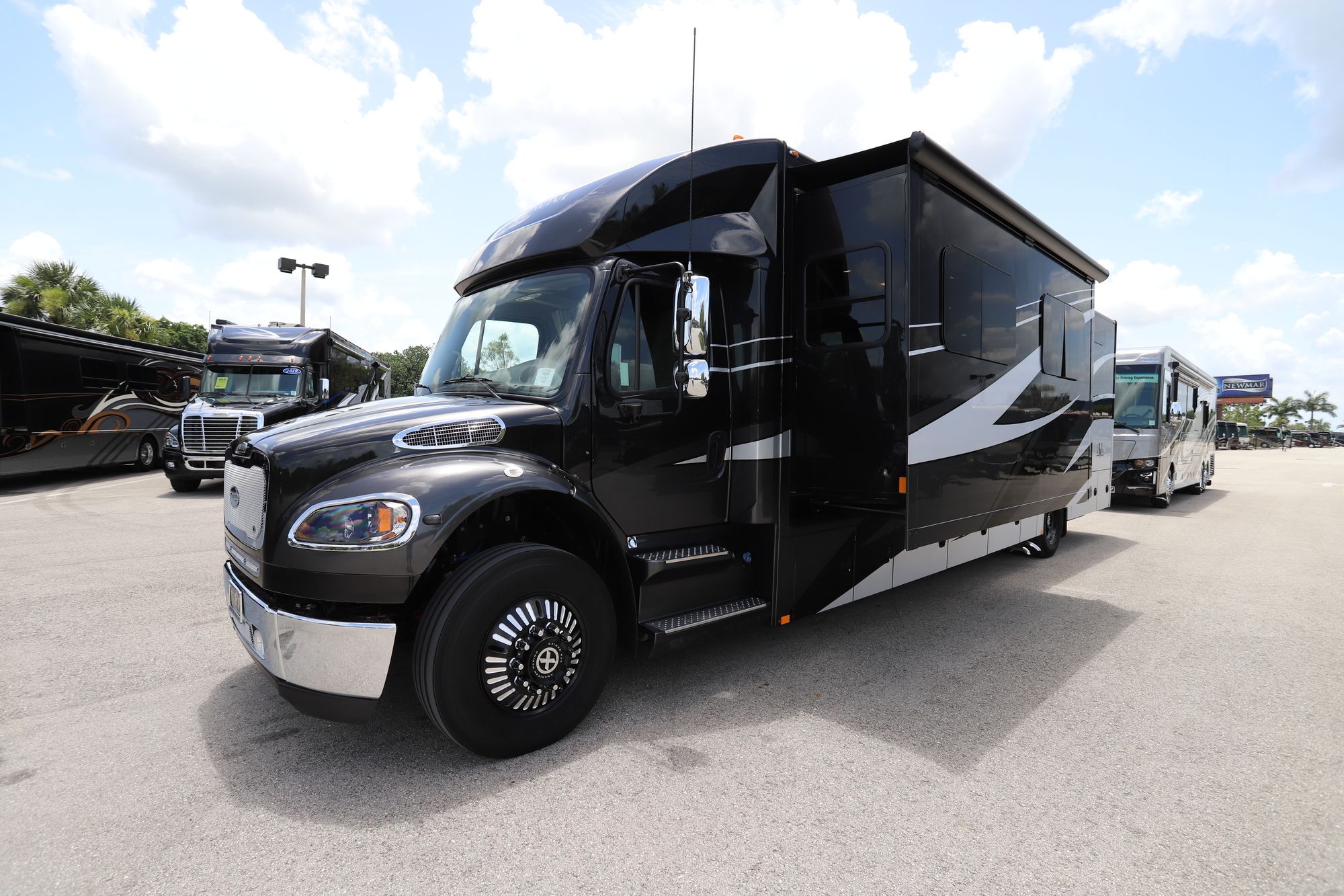 New 2021 Renegade Rv Verona 40VBH Super C  For Sale