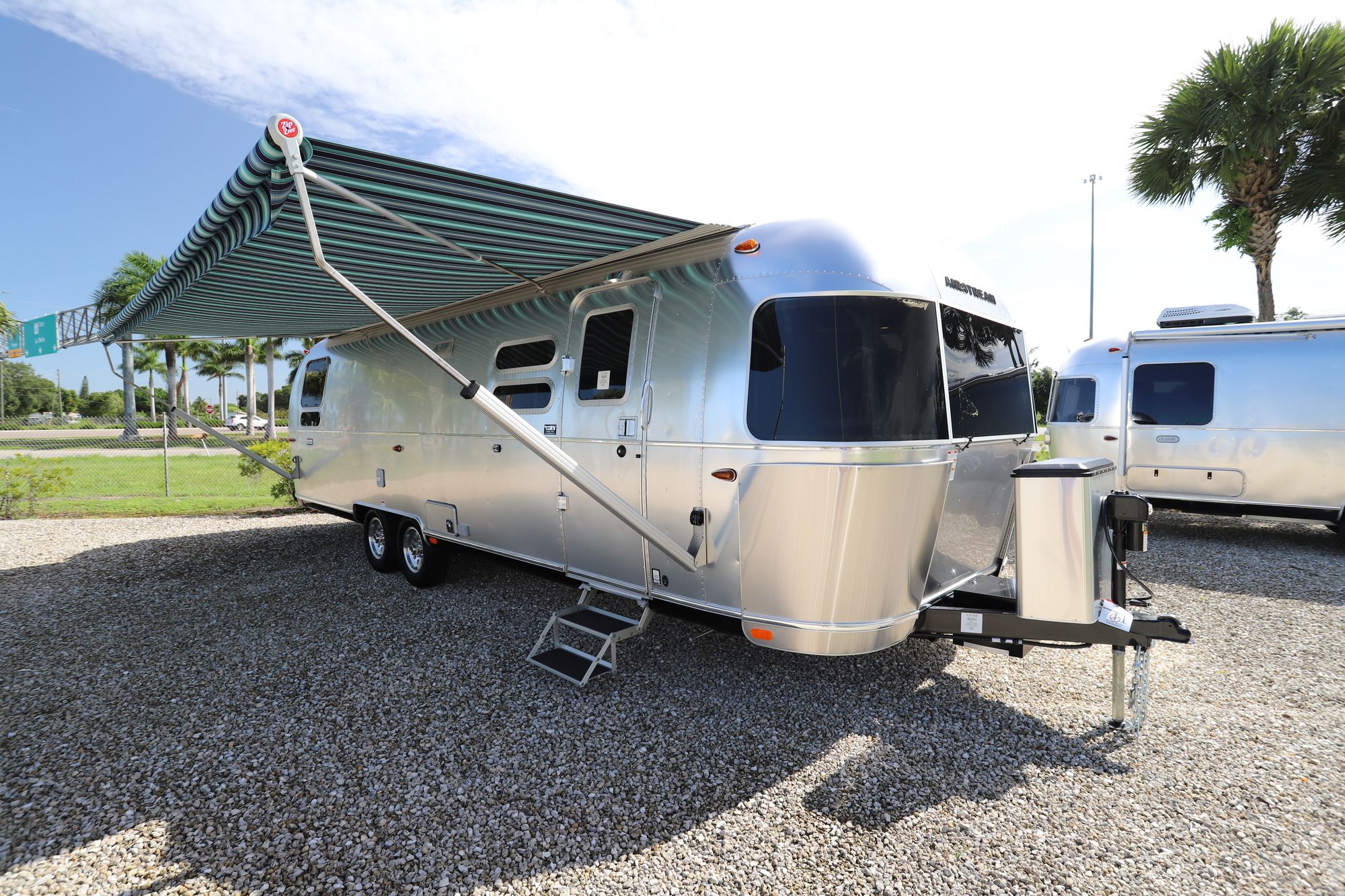 New 2021 Airstream International 30RB Travel Trailer  For Sale