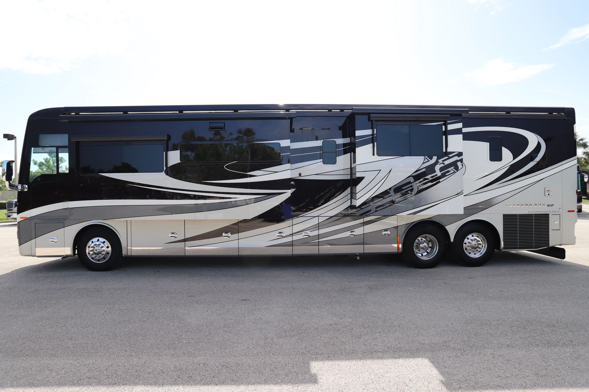 New 2021 Tiffin Motor Homes Allegro Bus 45OPP Class A  For Sale