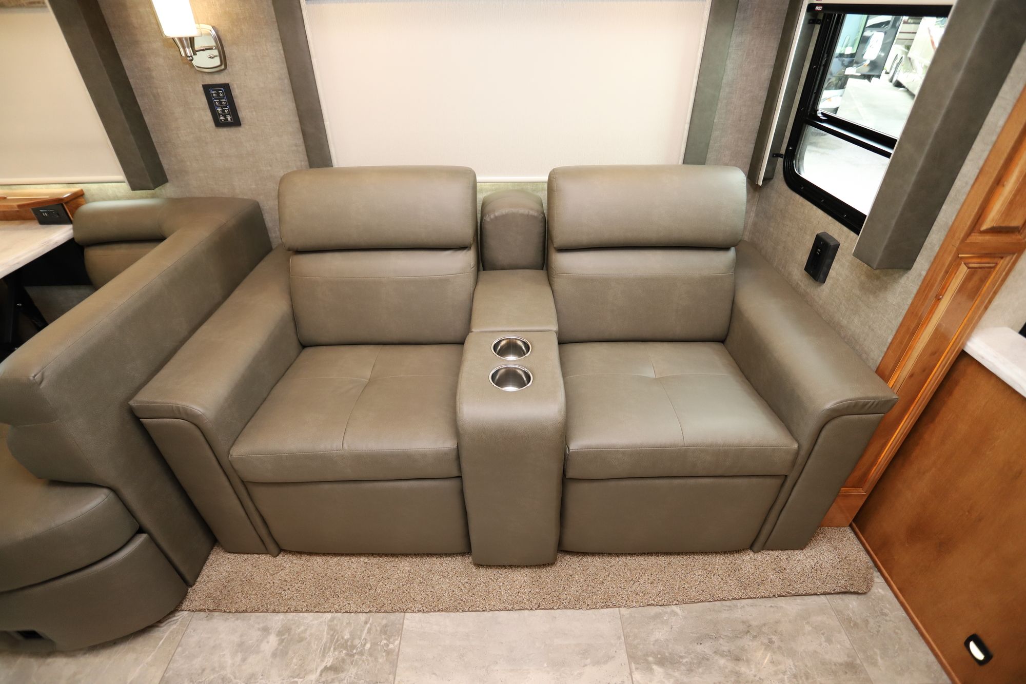 New 2021 Renegade Rv Verona Le 40LRB Super C  For Sale