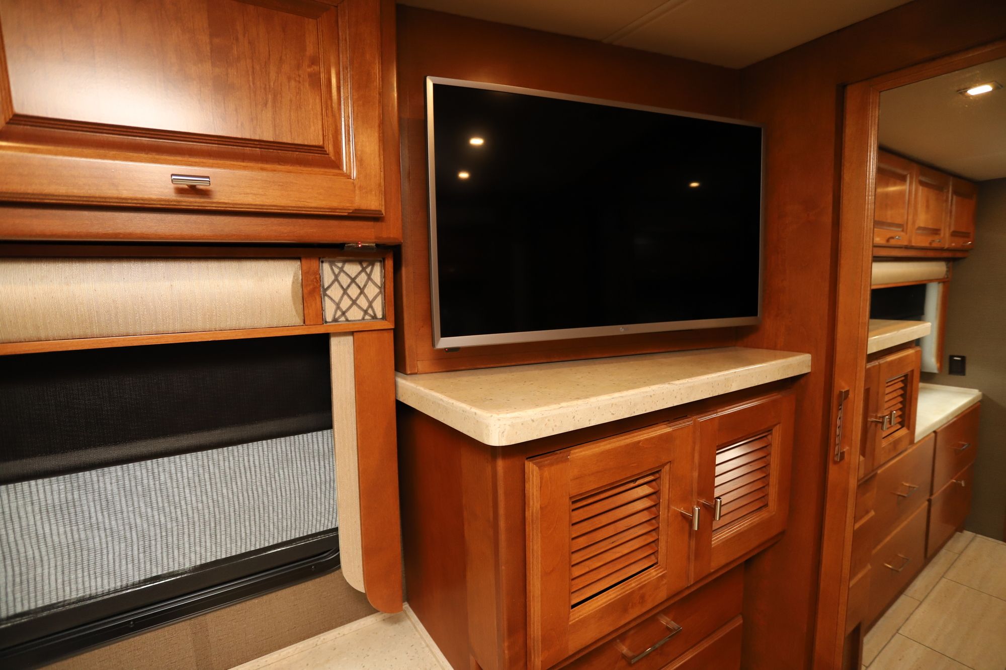 Used 2019 Tiffin Motor Homes Breeze 33BR Class A  For Sale