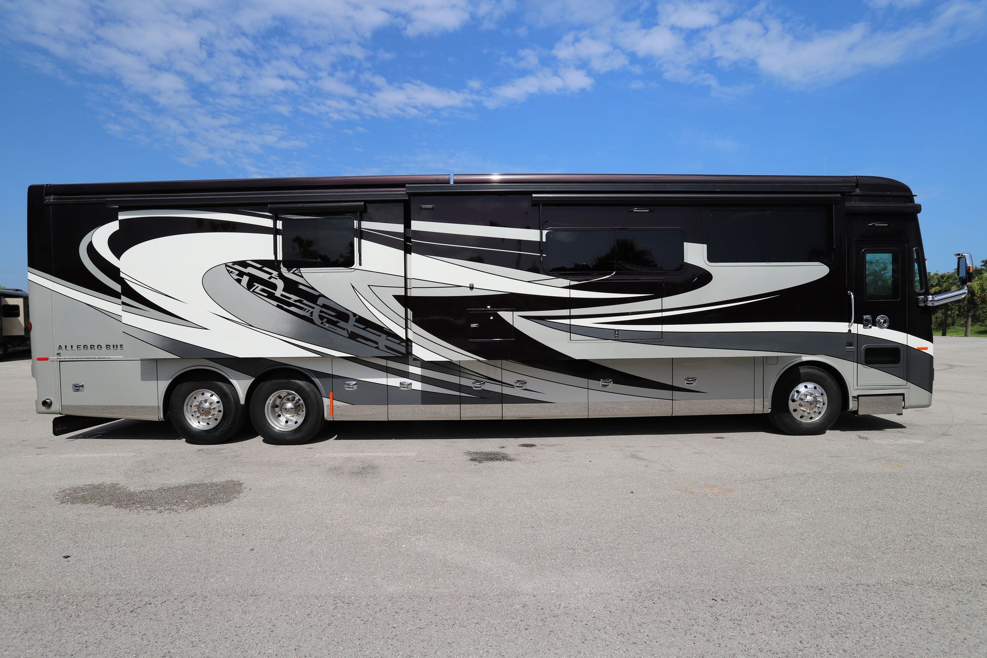 New 2021 Tiffin Motor Homes Allegro Bus 45OPP Class A  For Sale