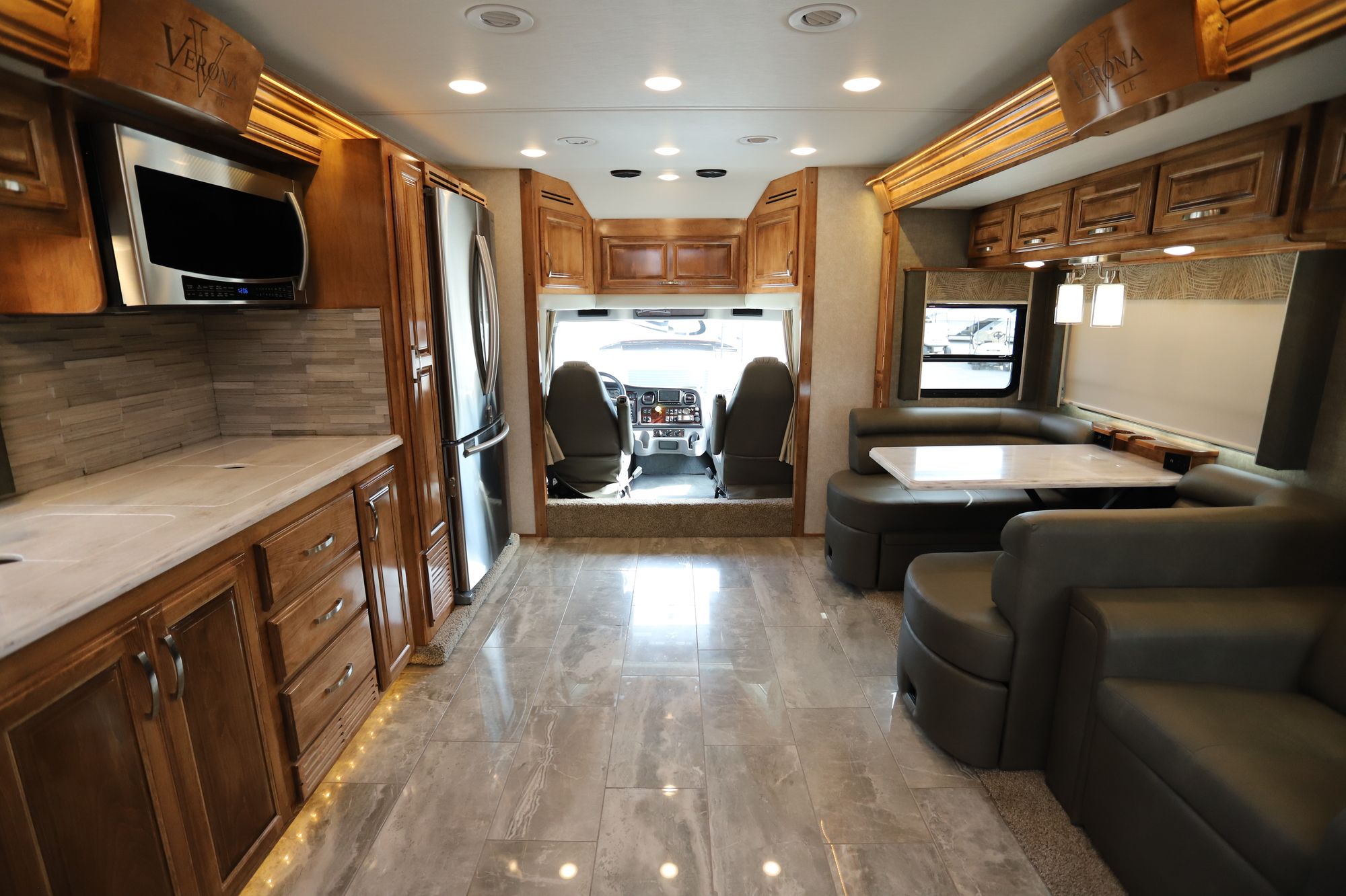 New 2021 Renegade Rv Verona Le 40LRB Super C  For Sale