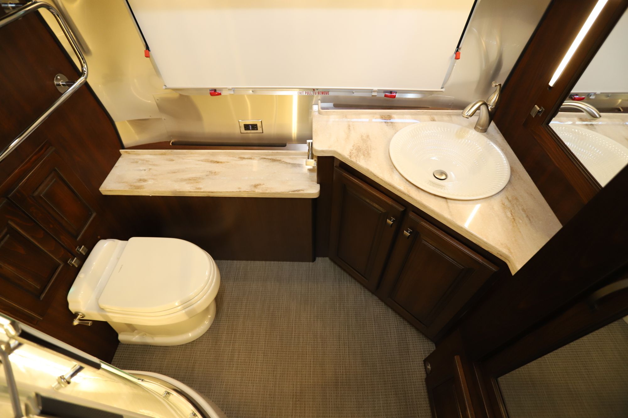 New 2020 Airstream Classic 33FB Travel Trailer  For Sale