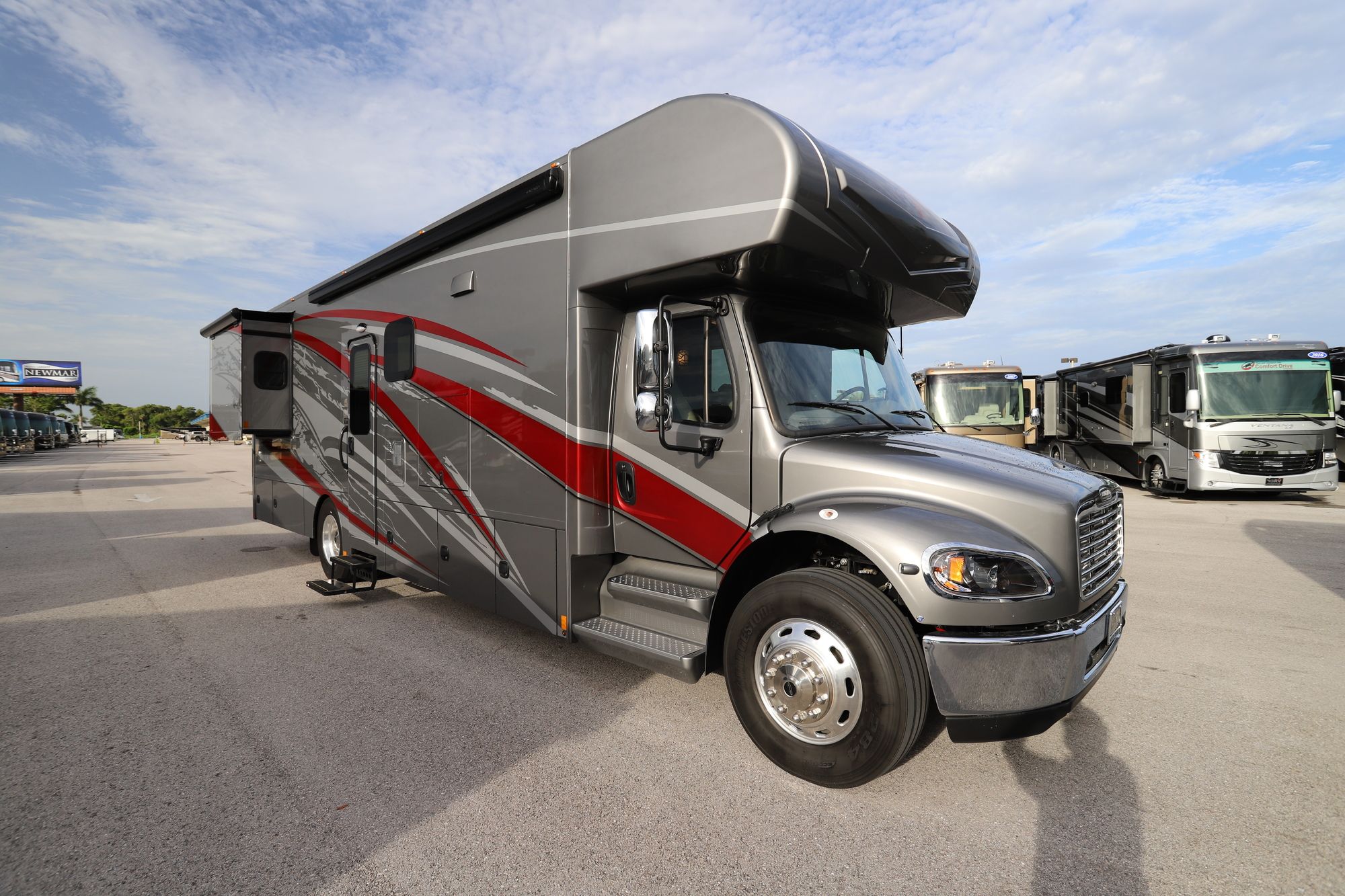 New 2021 Renegade Rv Valencia 35MB Super C  For Sale