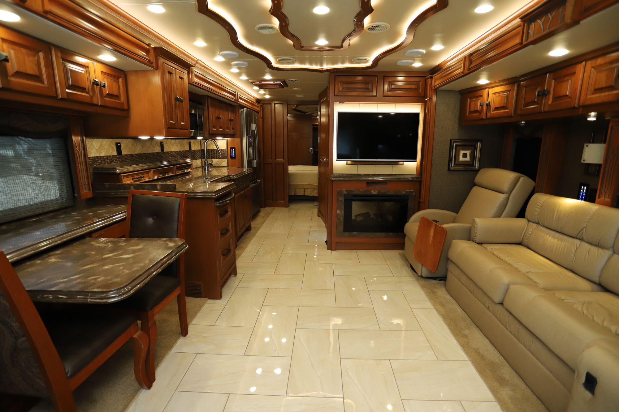 Used 2016 Tiffin Motor Homes Allegro Bus 40AP Class A  For Sale